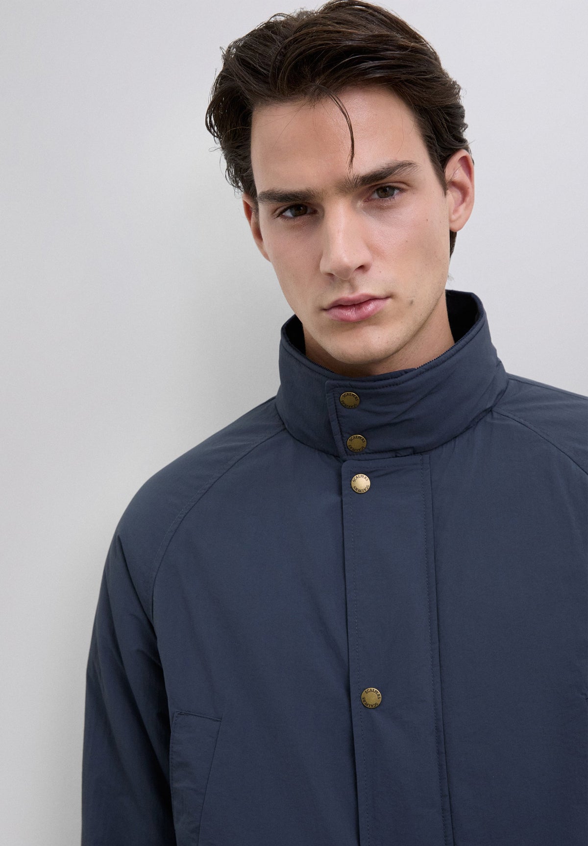 CHAQUETA TÉCNICA IMPERMEABLE