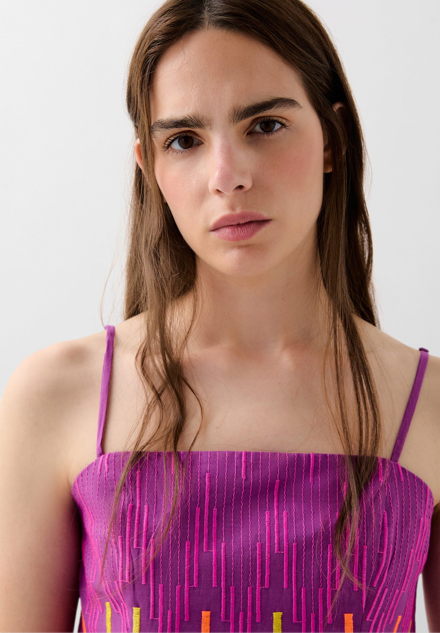 TOP BORDADOS TIRANTES