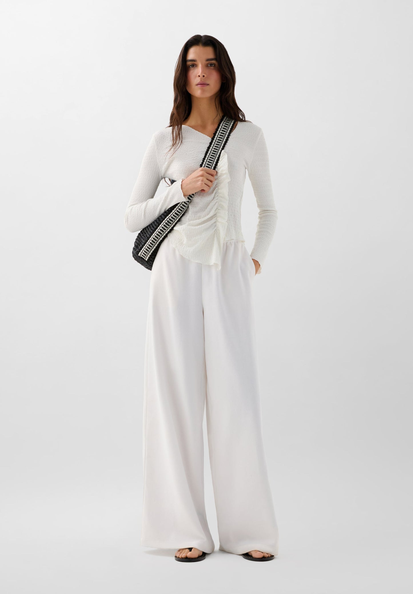 TOP ESCOTE ASIMÉTRICO