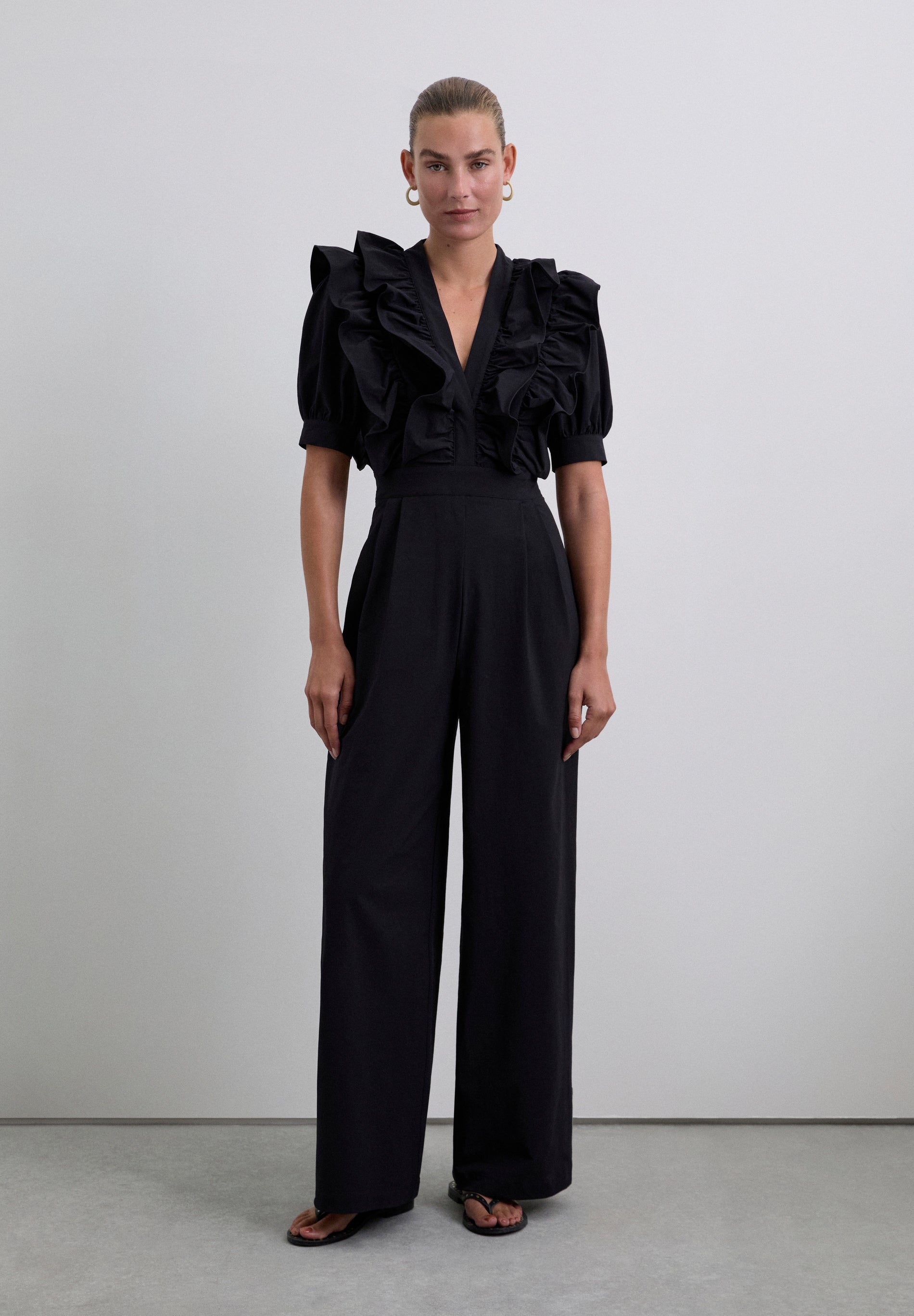 MONO NEGRO VOLANTES