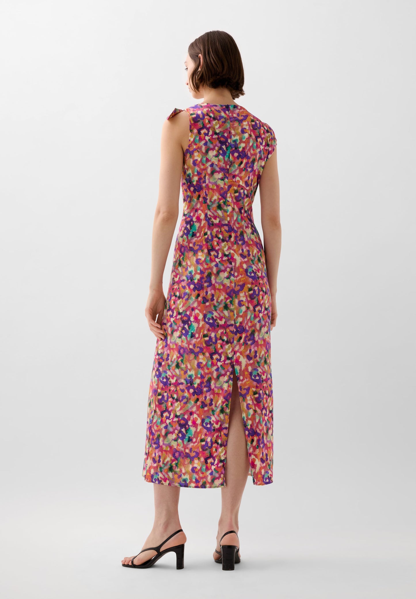 VESTIDO MIDI DETALLE ESCOTE