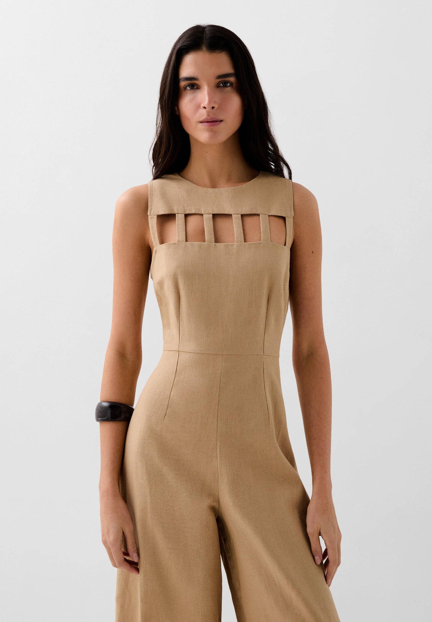 MONO LINO ESCOTE ABERTURAS