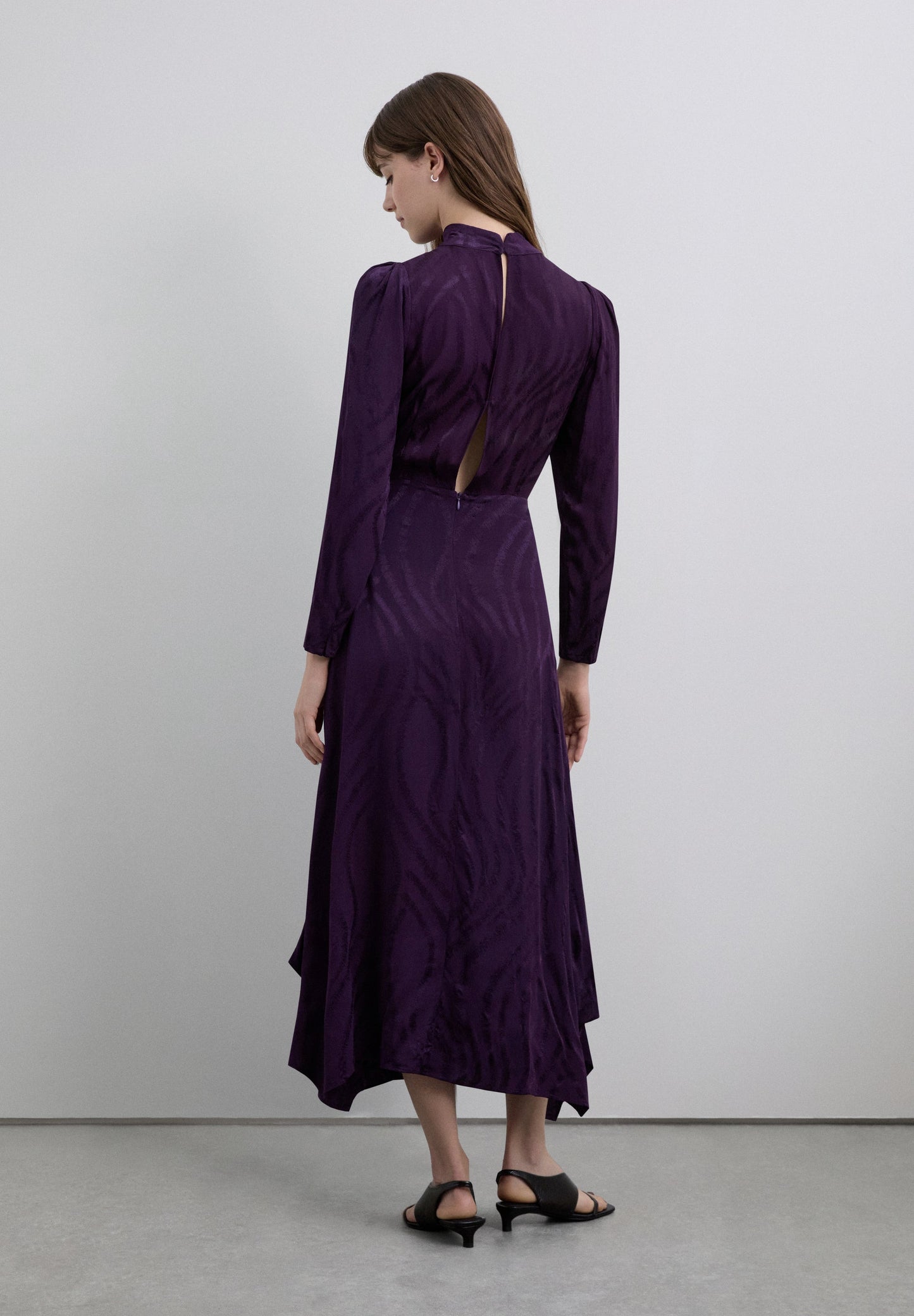 VESTIDO LARGO ONDAS CUELLO