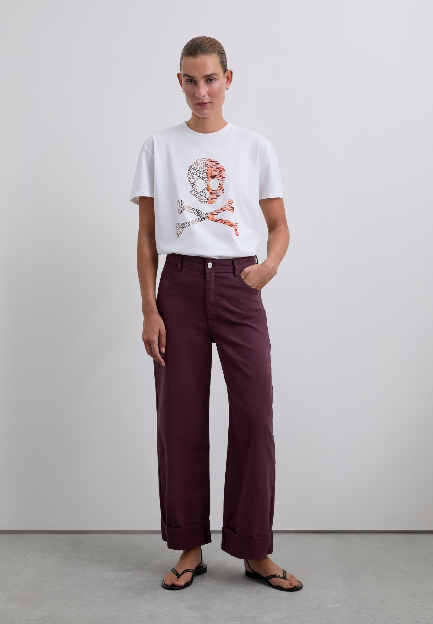 POLERA LOGO CALAVERA PRINT