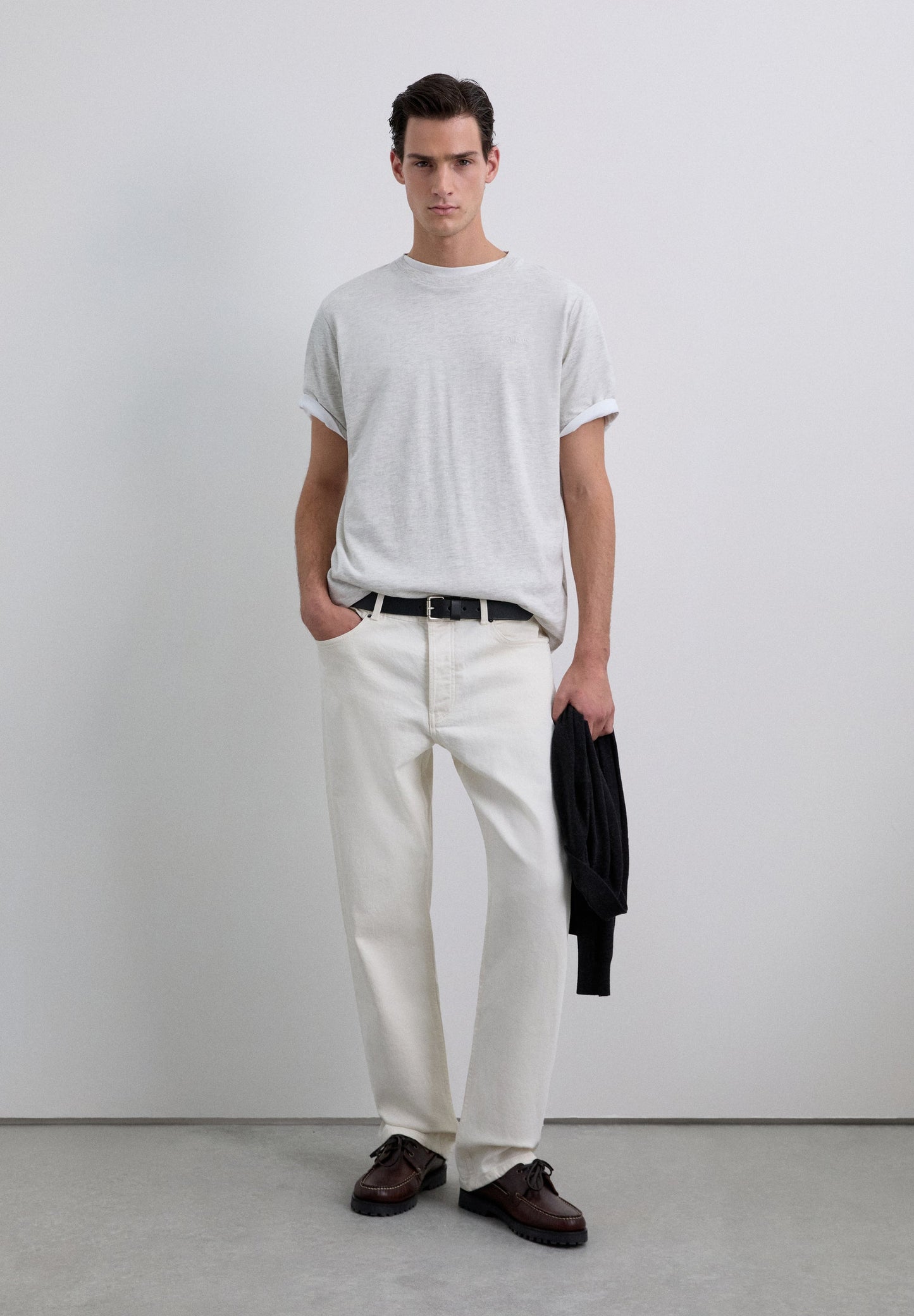 POLERA BORDADA EFECTO LAVADO