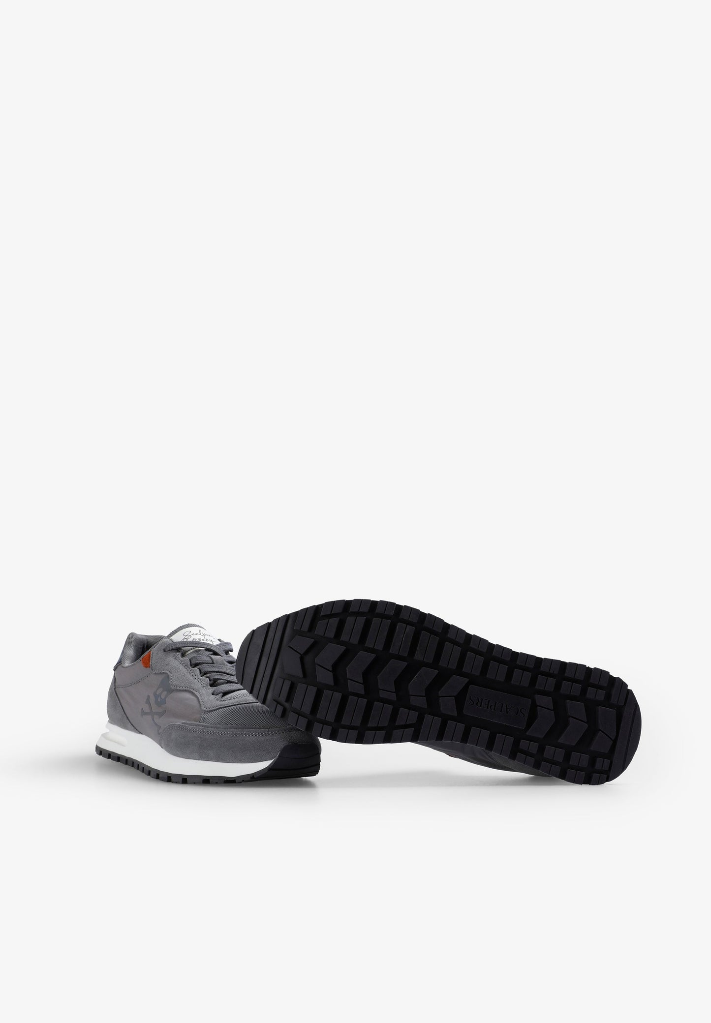 SNEAKERS LIGERAS CALAVERA CONTRASTE