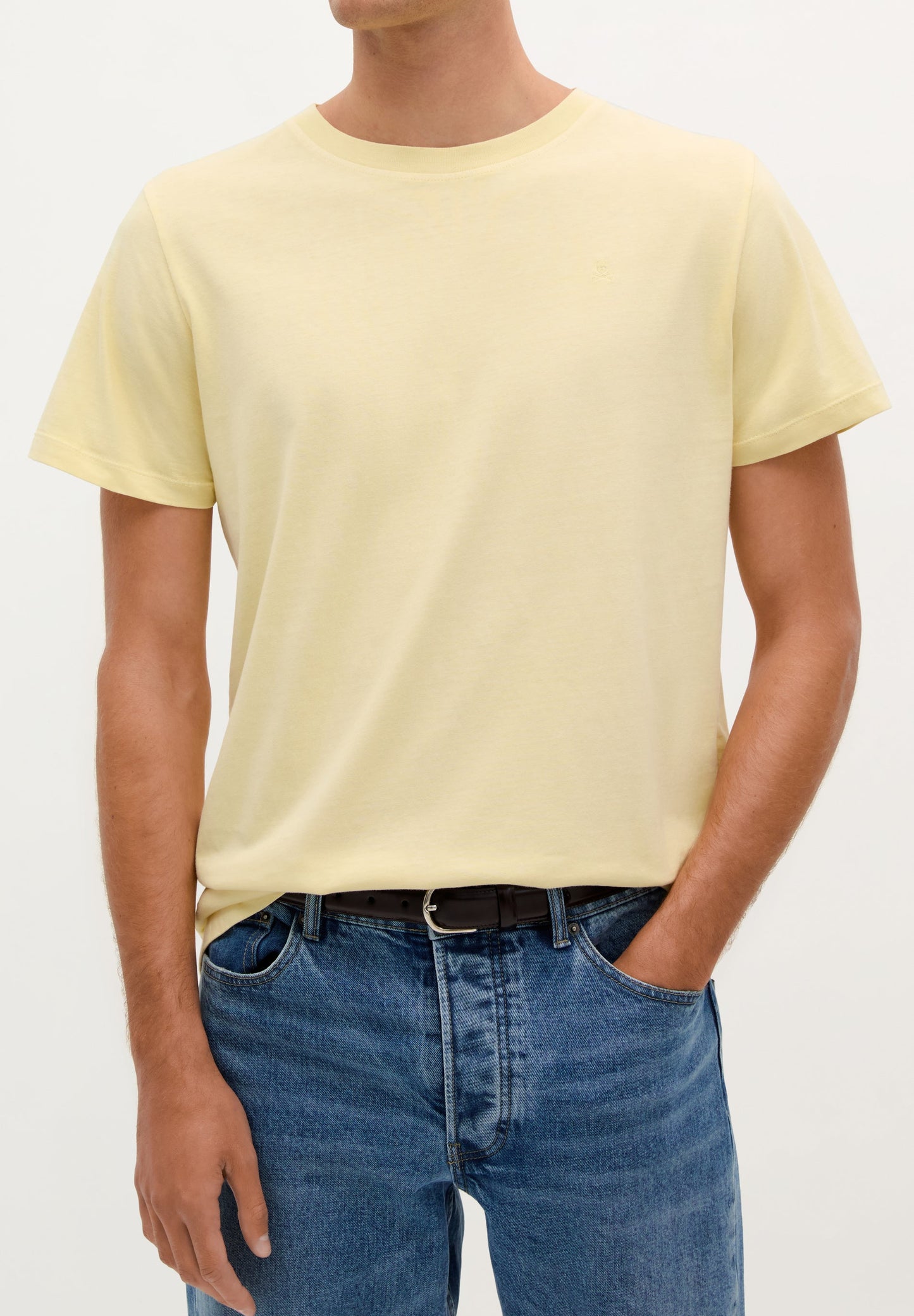 POLERA CALAVERA BORDADA TONO