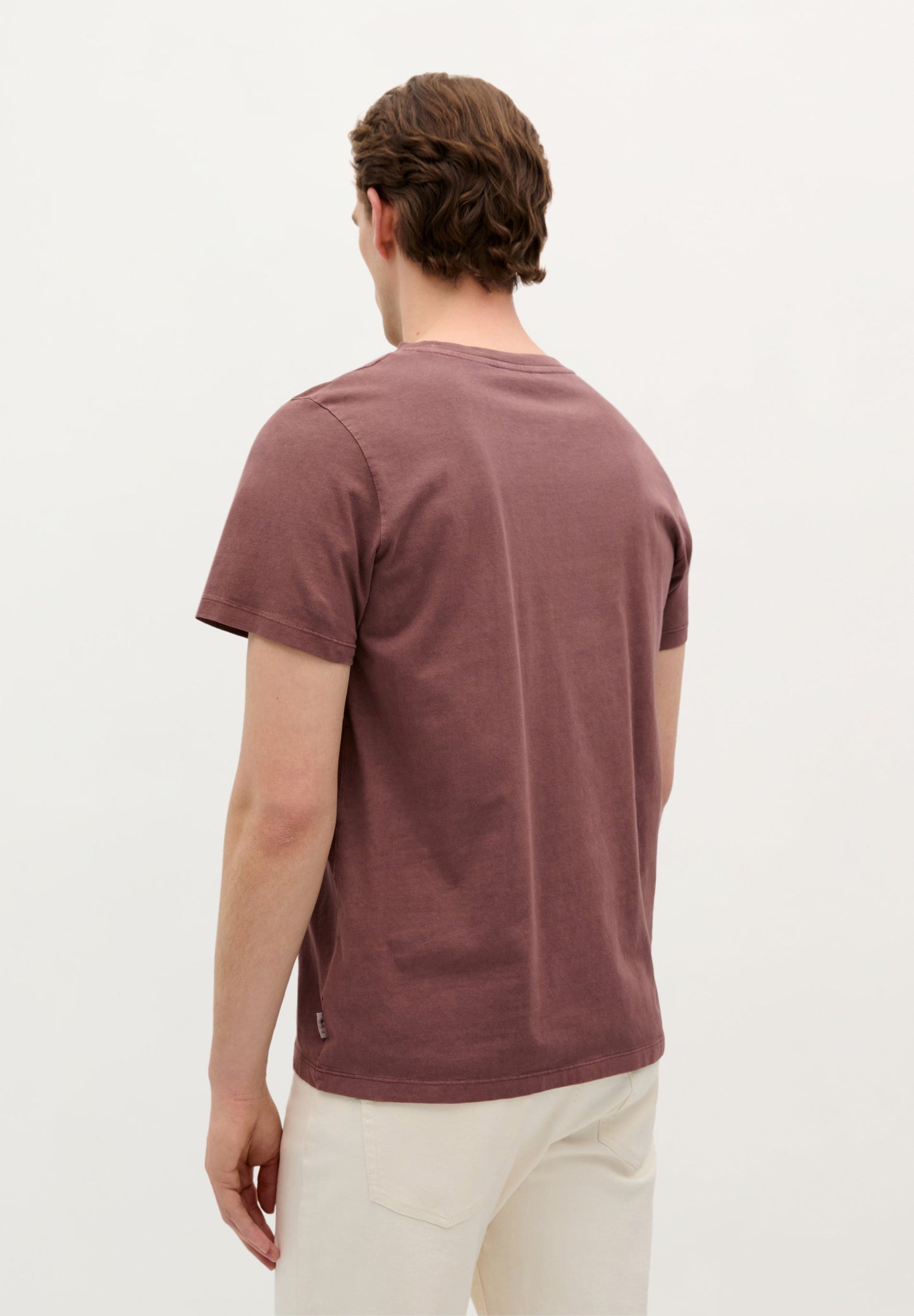 POLERA CALAVERA BORDADA TONO