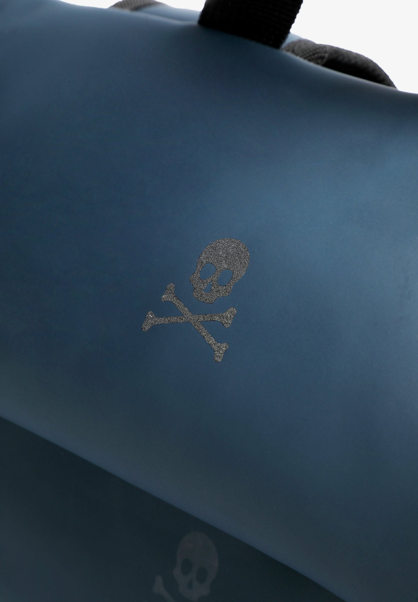 MOCHILA TÉCNICA LOGO FRONTAL