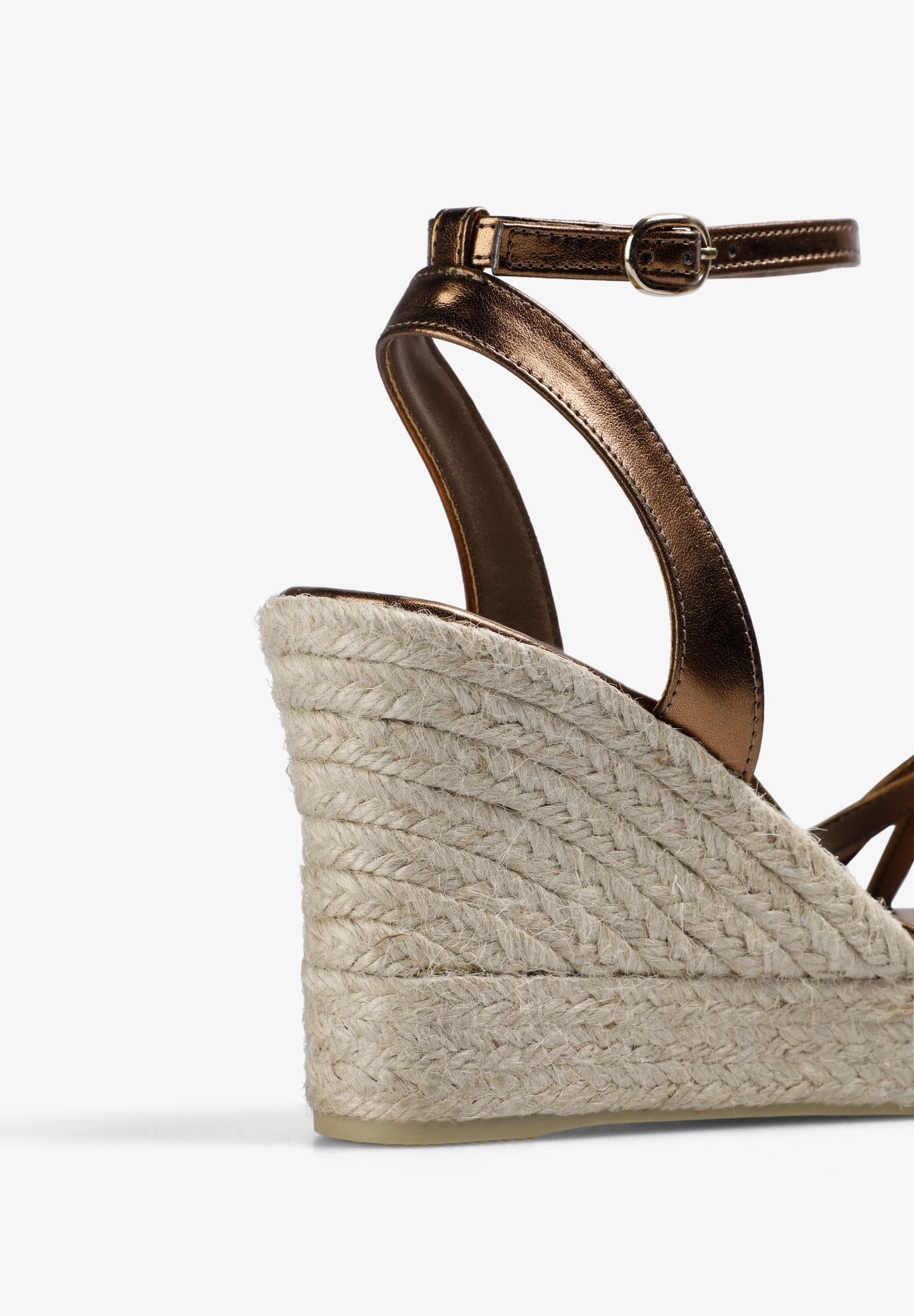 SANDALIA CUÑA YUTE METALIZADA