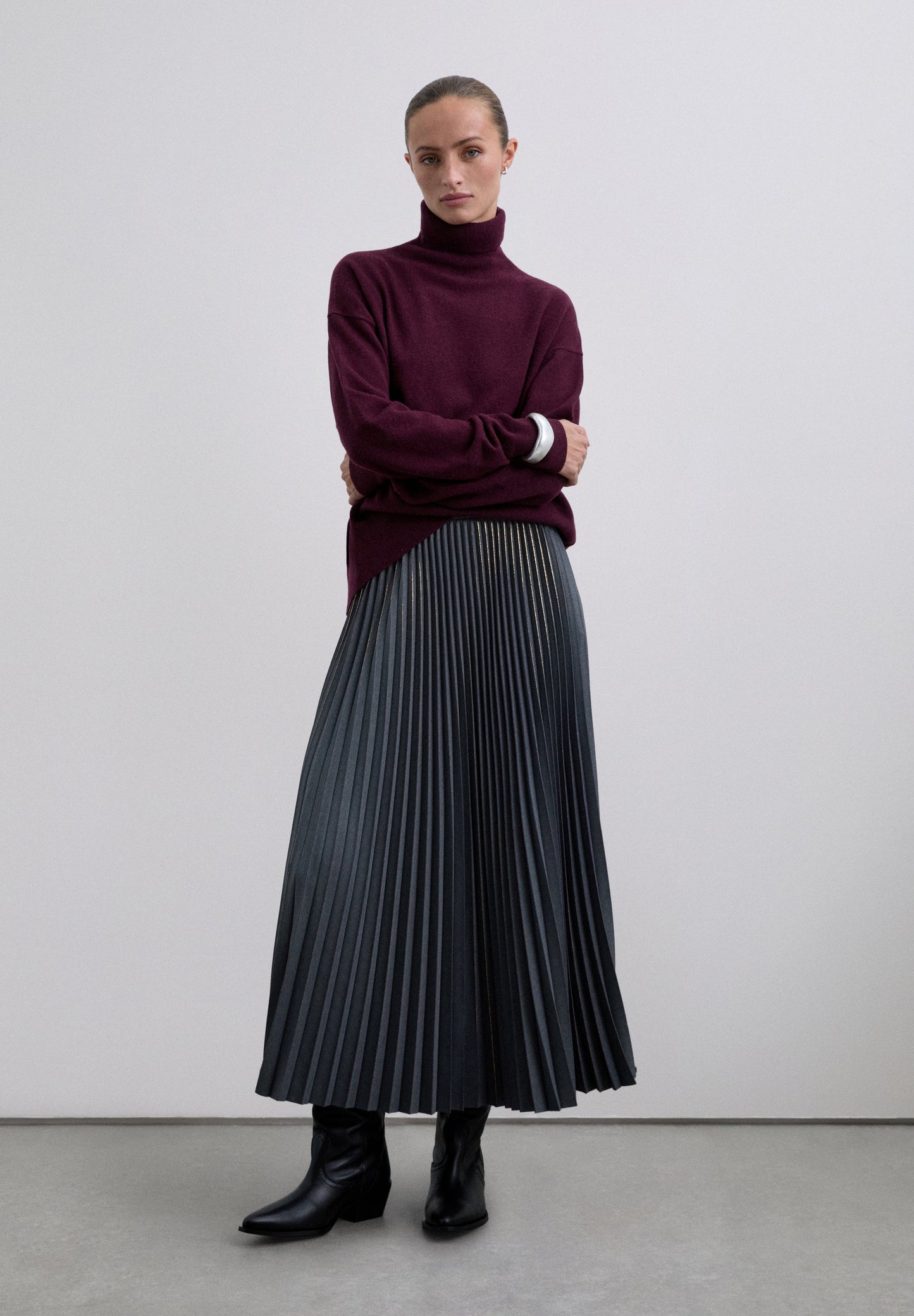 FALDA PLISADA DETALLES LUREX