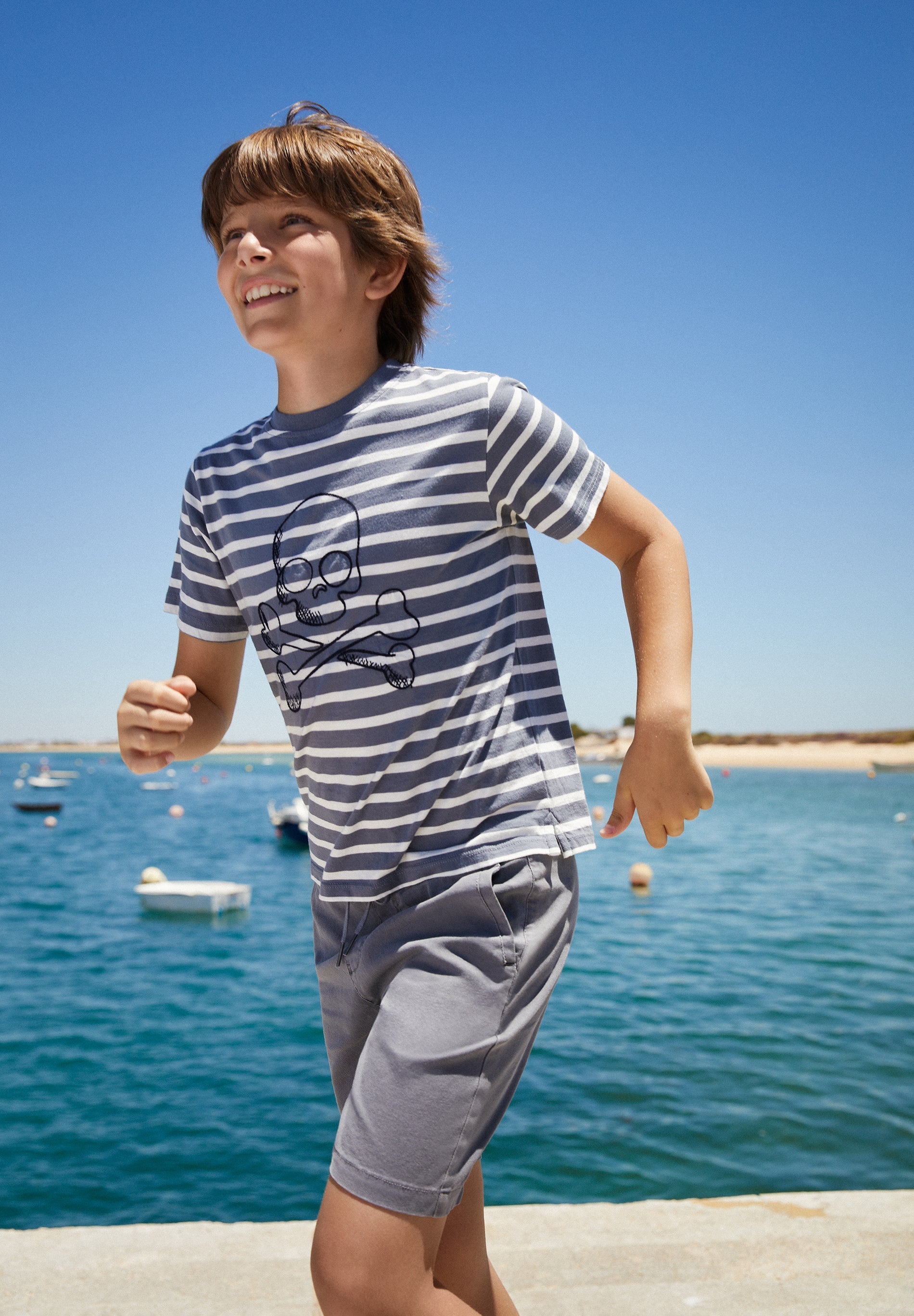 CAMISETA RAYAS CALAVERA FRONTAL