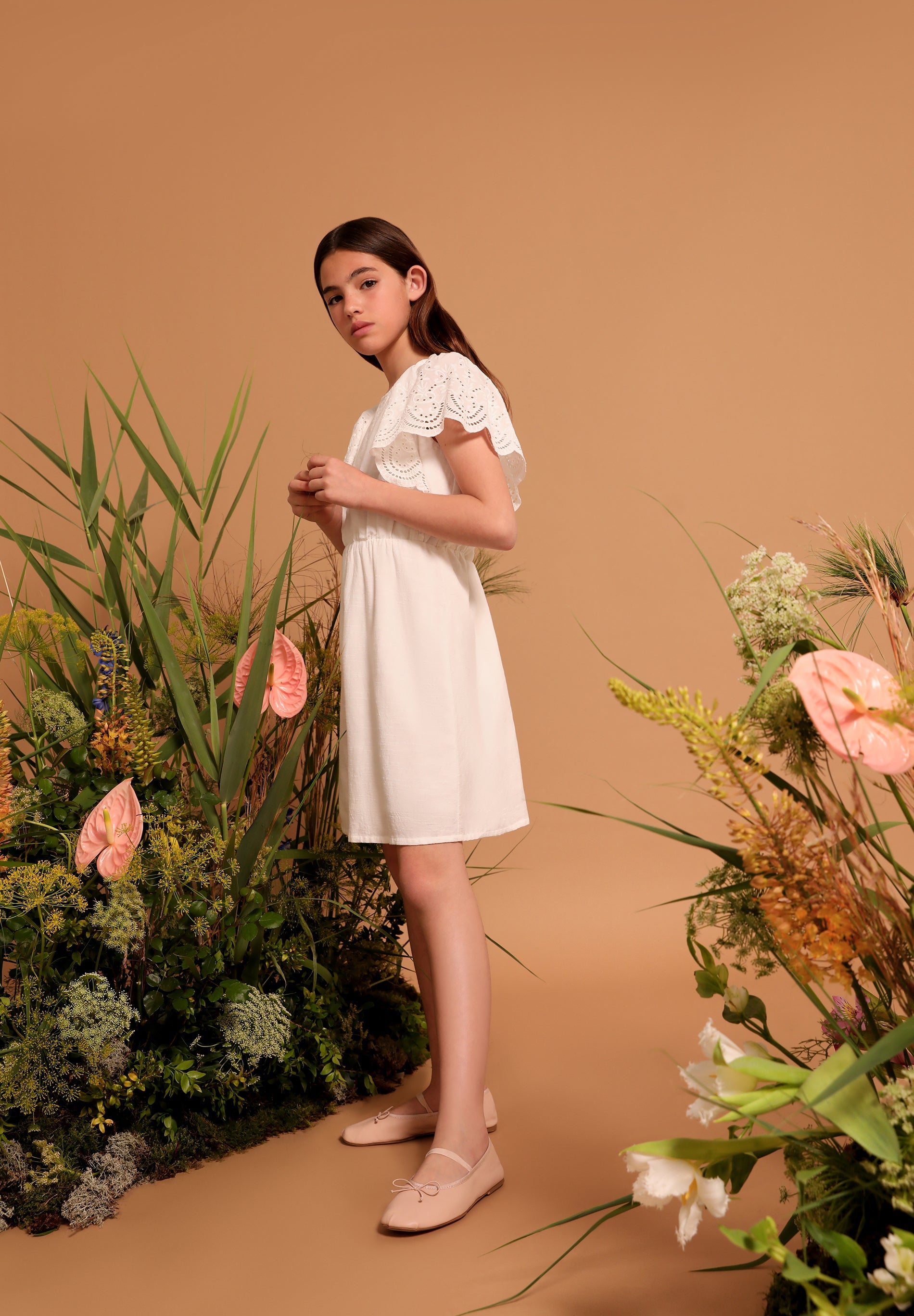 VESTIDO MINI VOLANTES BRODERIE