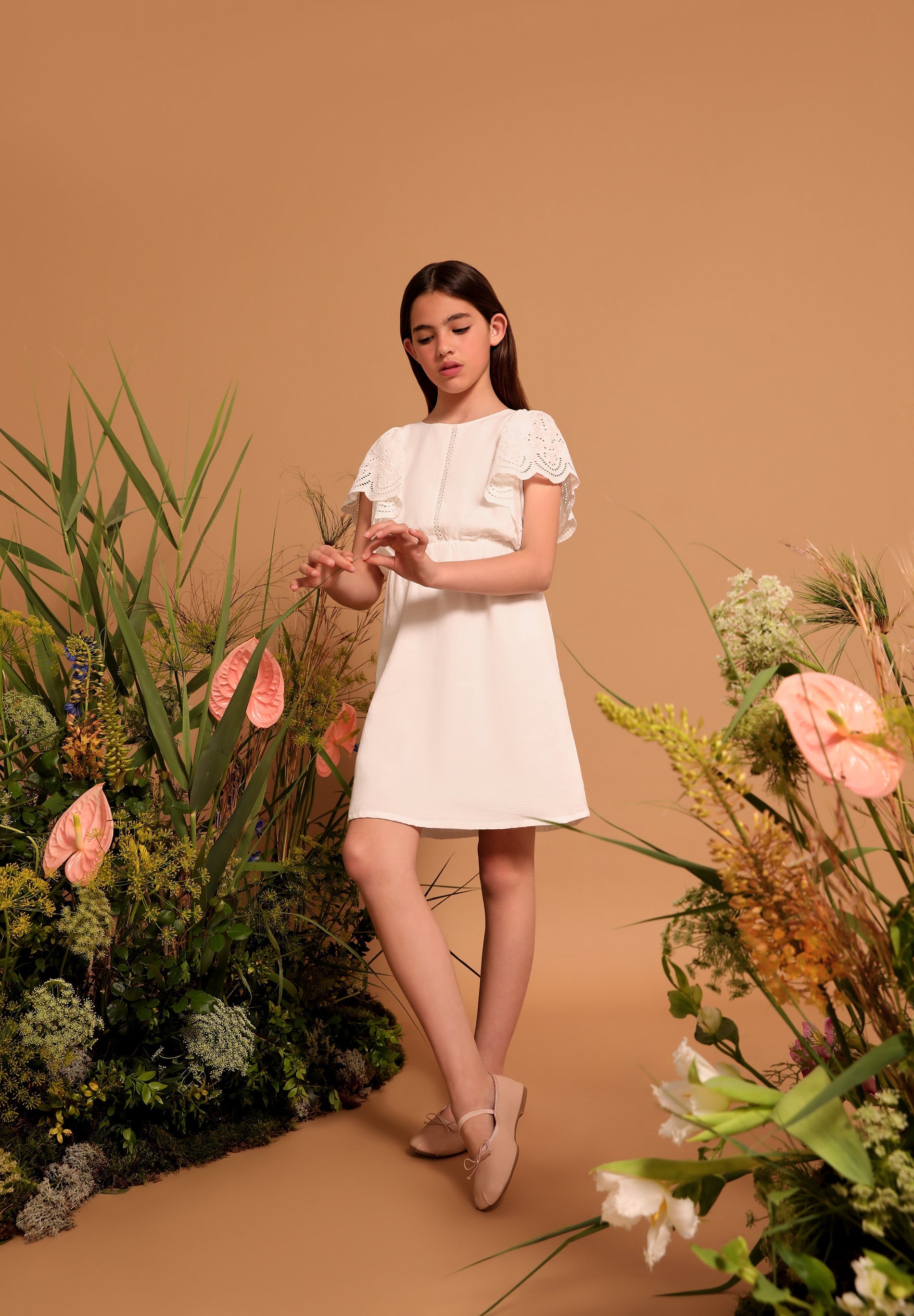 VESTIDO MINI VOLANTES BRODERIE