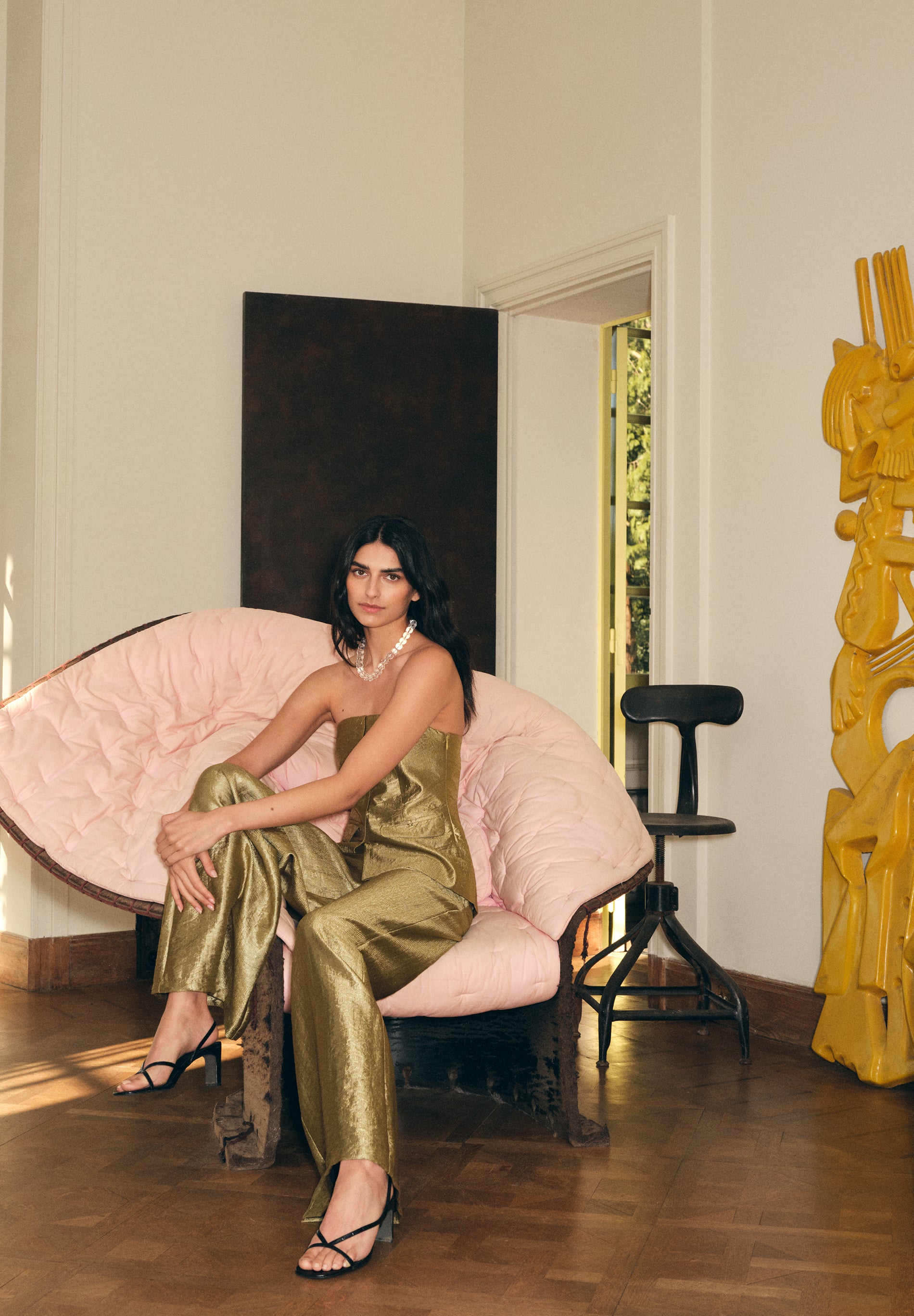 PANTALÓN FLUIDO METALIZADO PINZAS