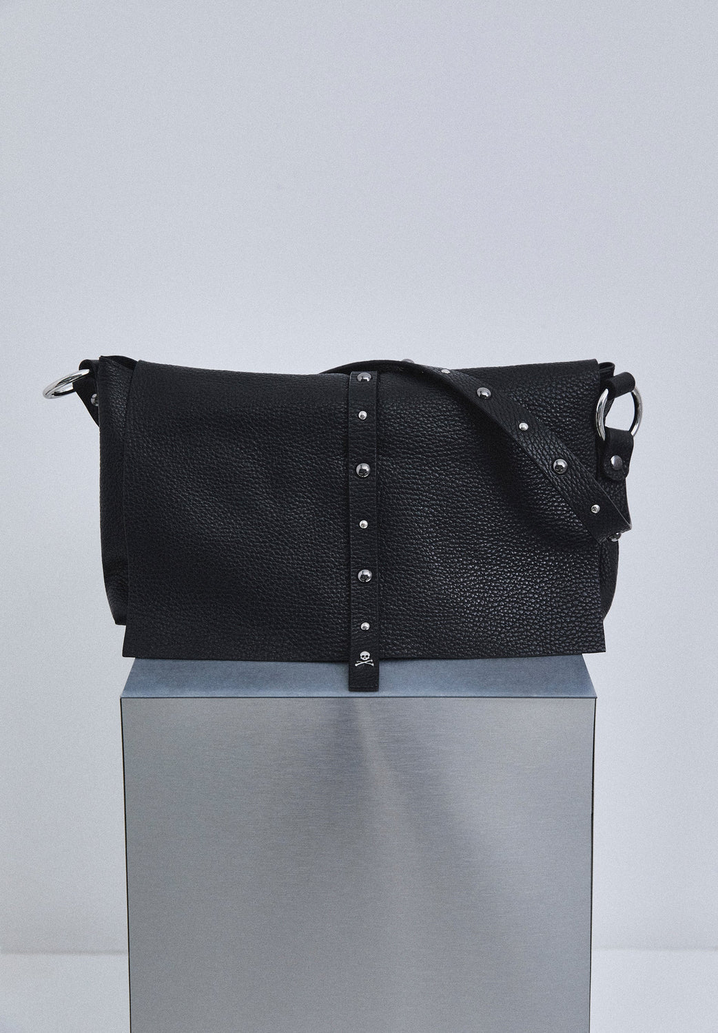 BOLSO PIEL DETALLES STUDS - Scalpers
