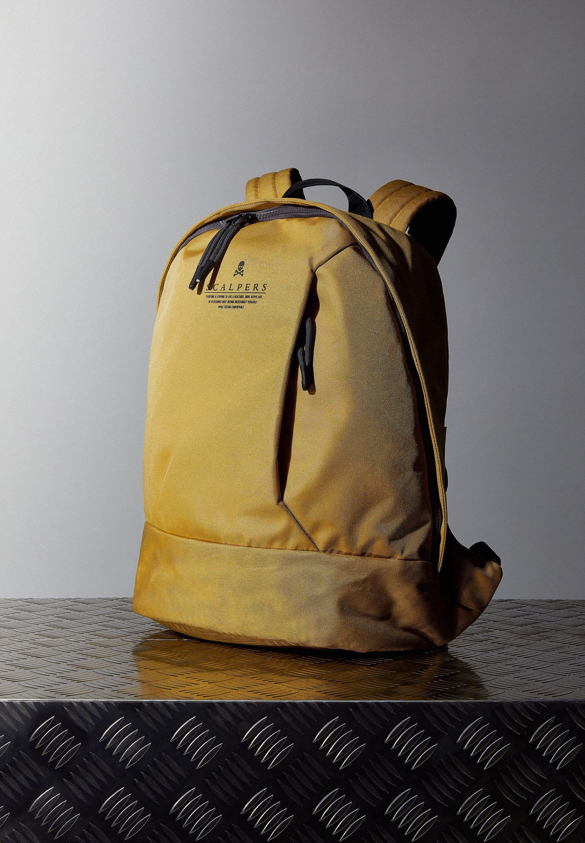 MOCHILA LIGERA LOGO