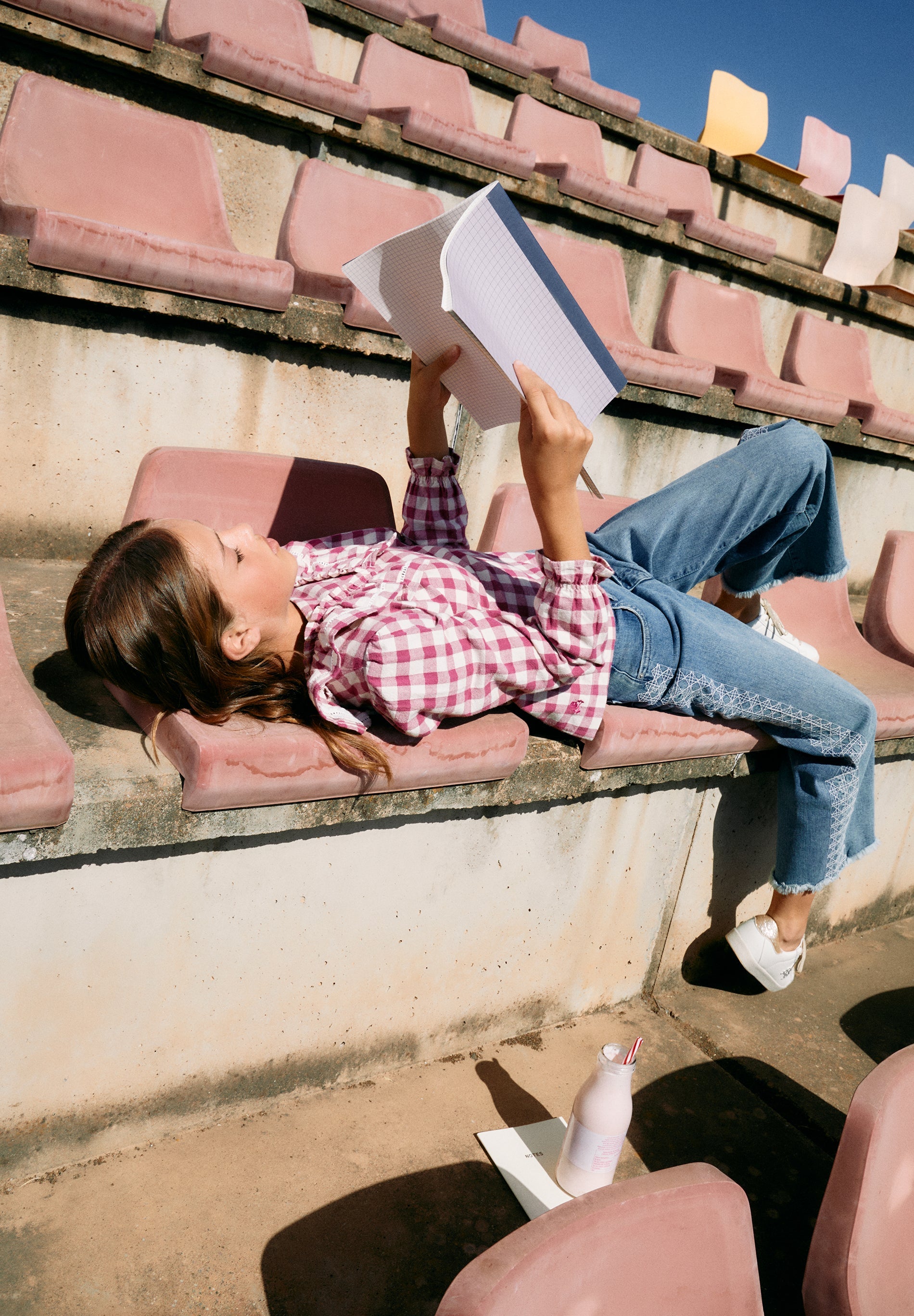 JEANS WIDE LEG BORDADO LATERAL