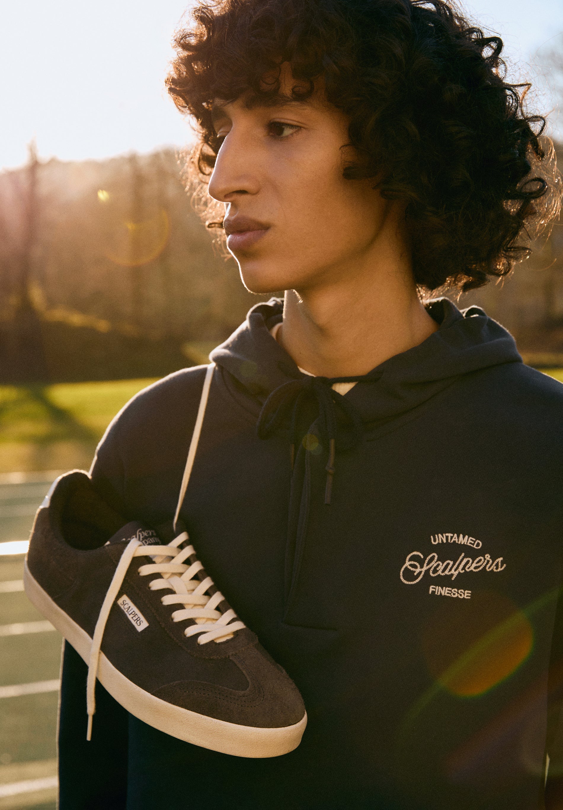 SNEAKERS BAJAS SERRAJE CEPILLADO