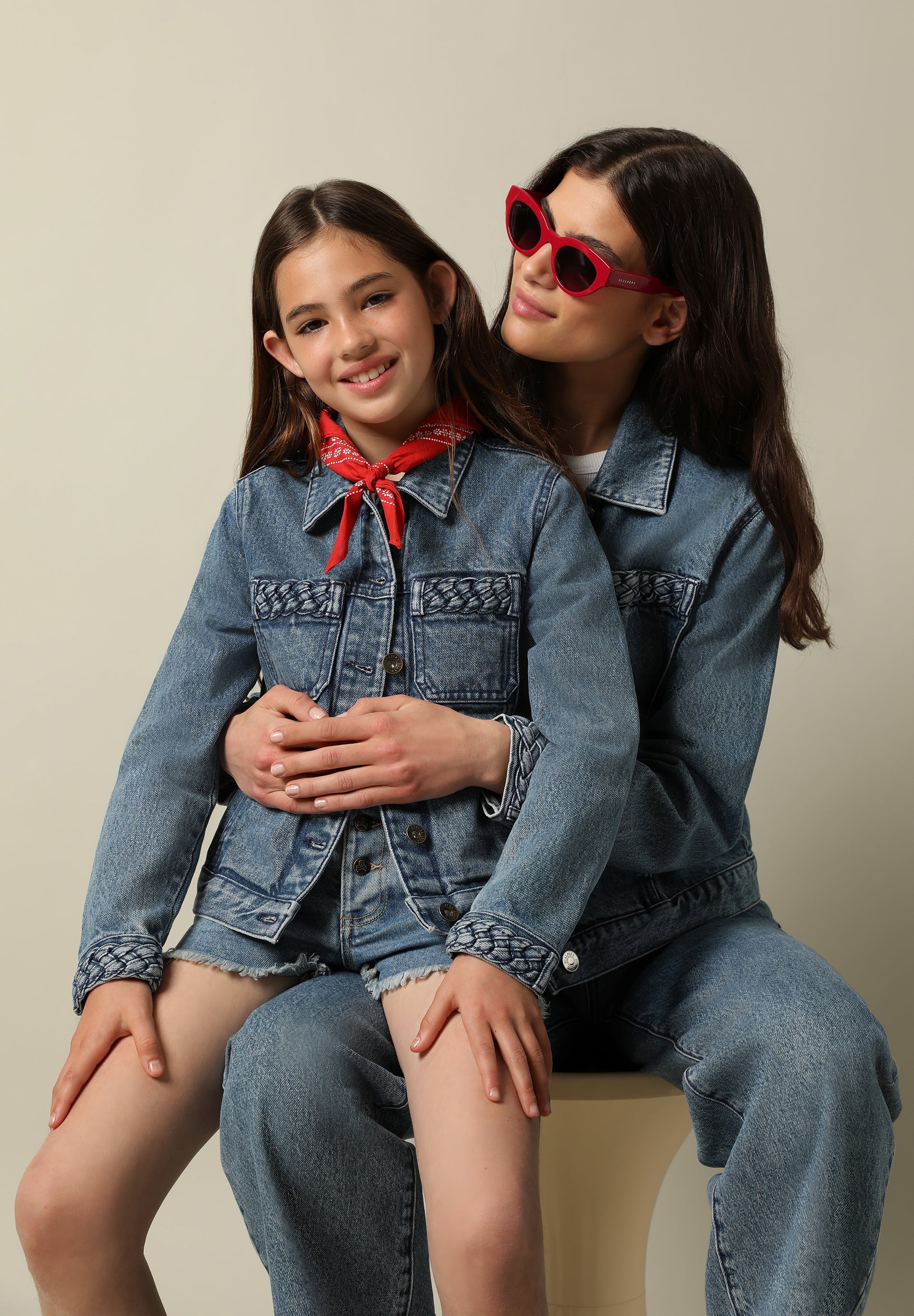 CHAQUETA DENIM DETALLES TRENZADOS