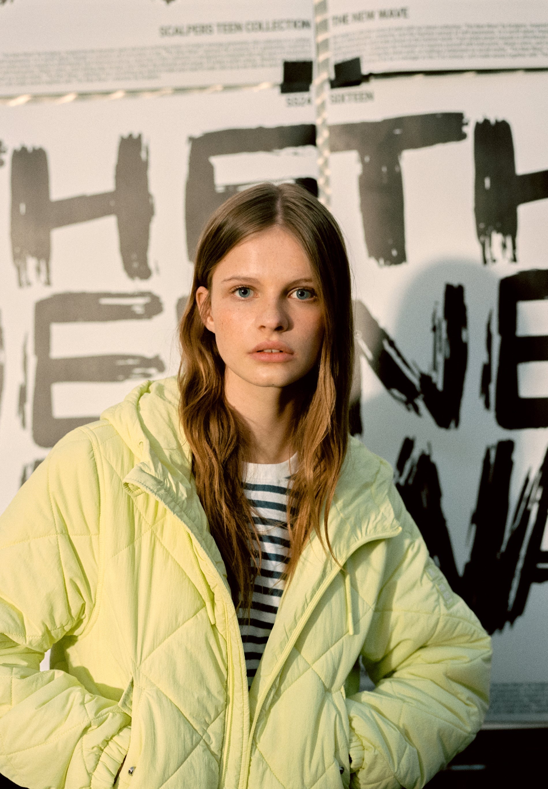 CHAQUETA ACOLCHADA CAPUCHA