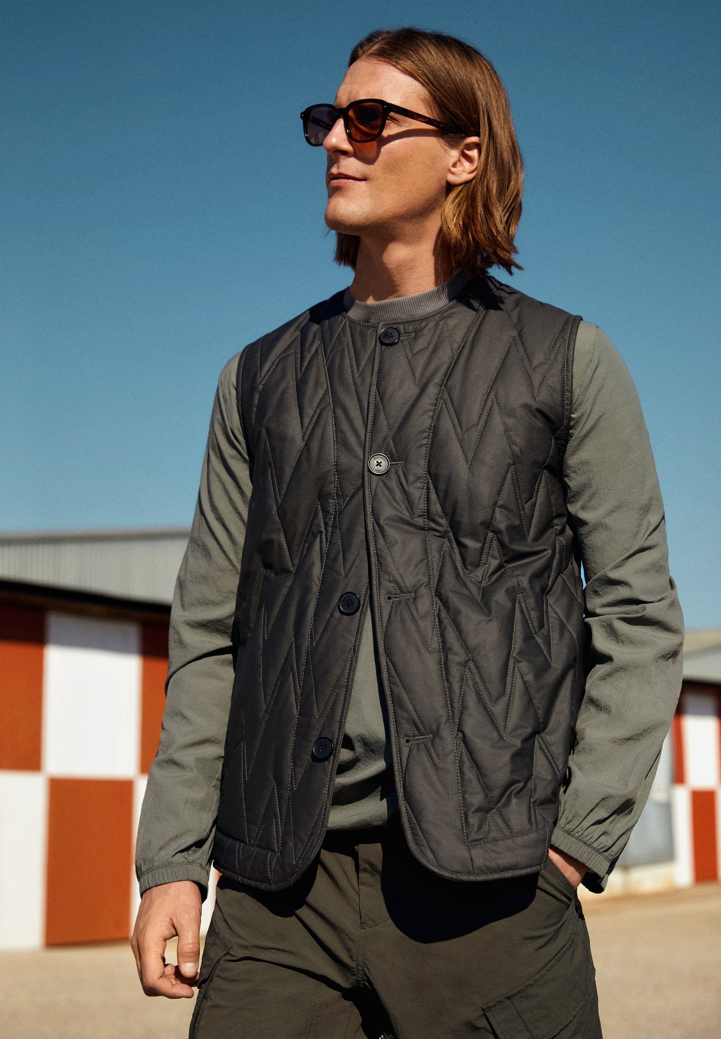SUDADERA PREMIUM LIGERA TÉCNICA