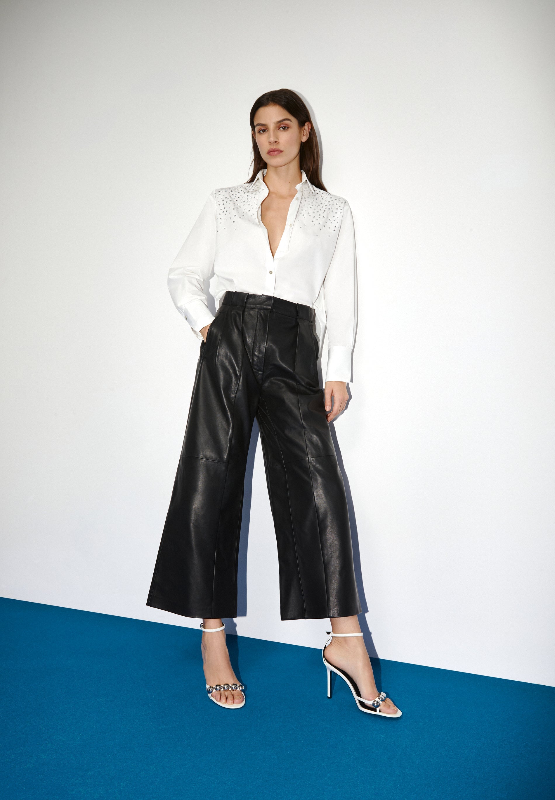 PANTALÓN PINZAS PIEL
