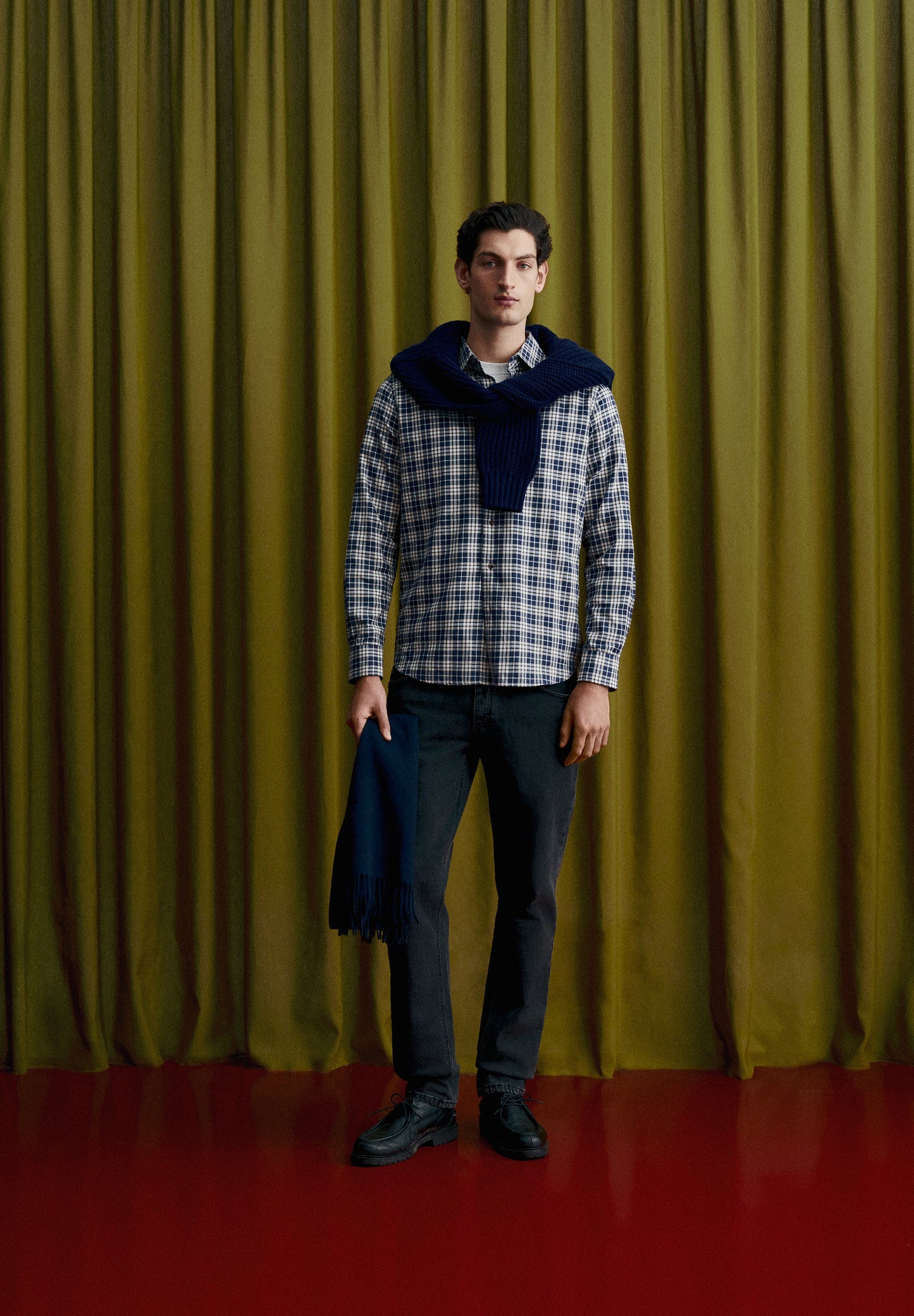 PANTALÓN VAQUERO SLIM FIT