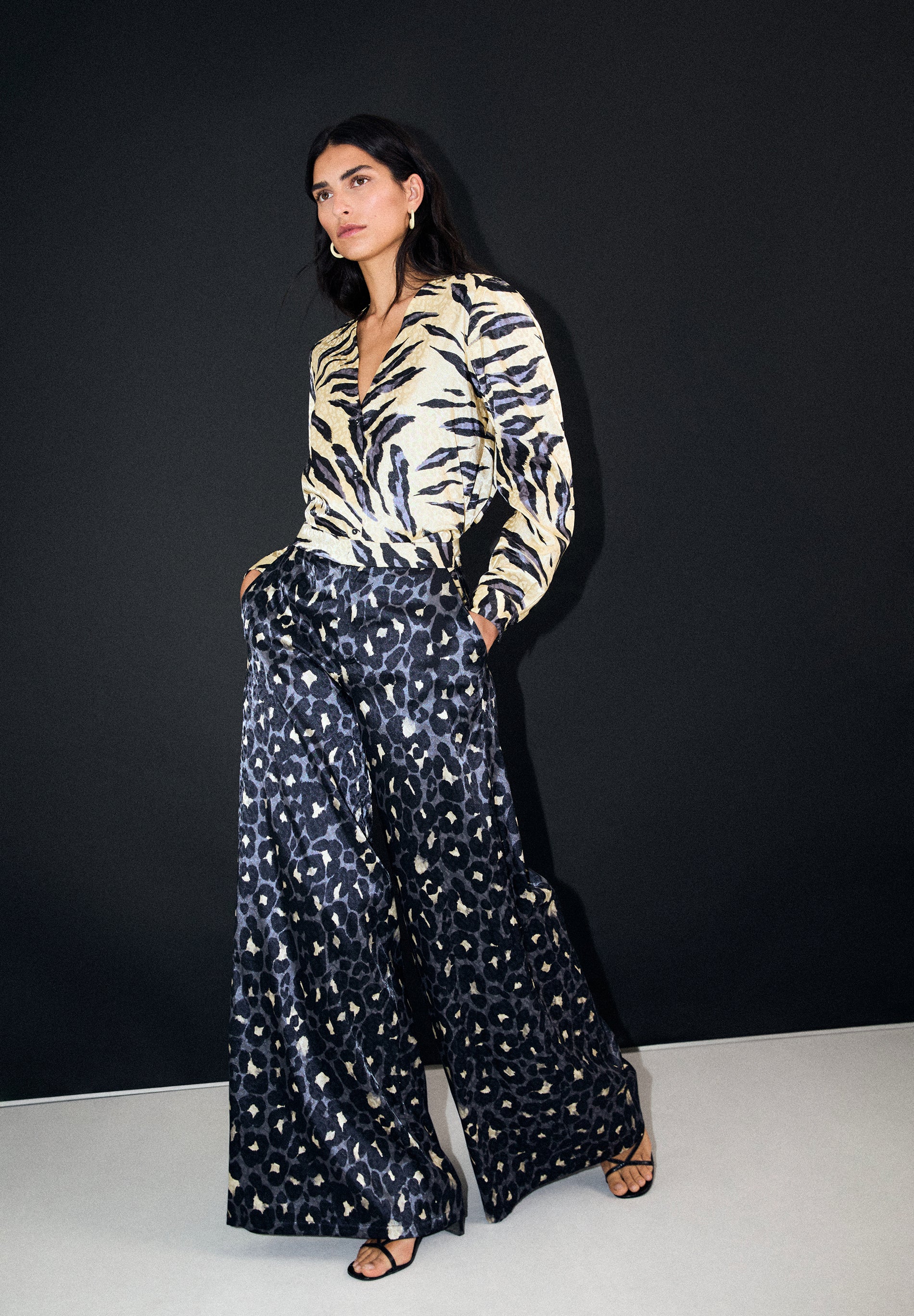 BLUSA SATINADA ANIMAL PRINT
