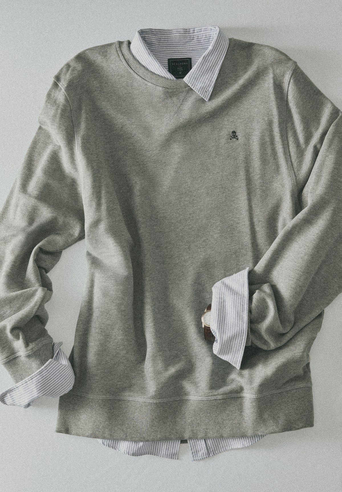 SWEATER CUELLO REDONDO CALAVERA
