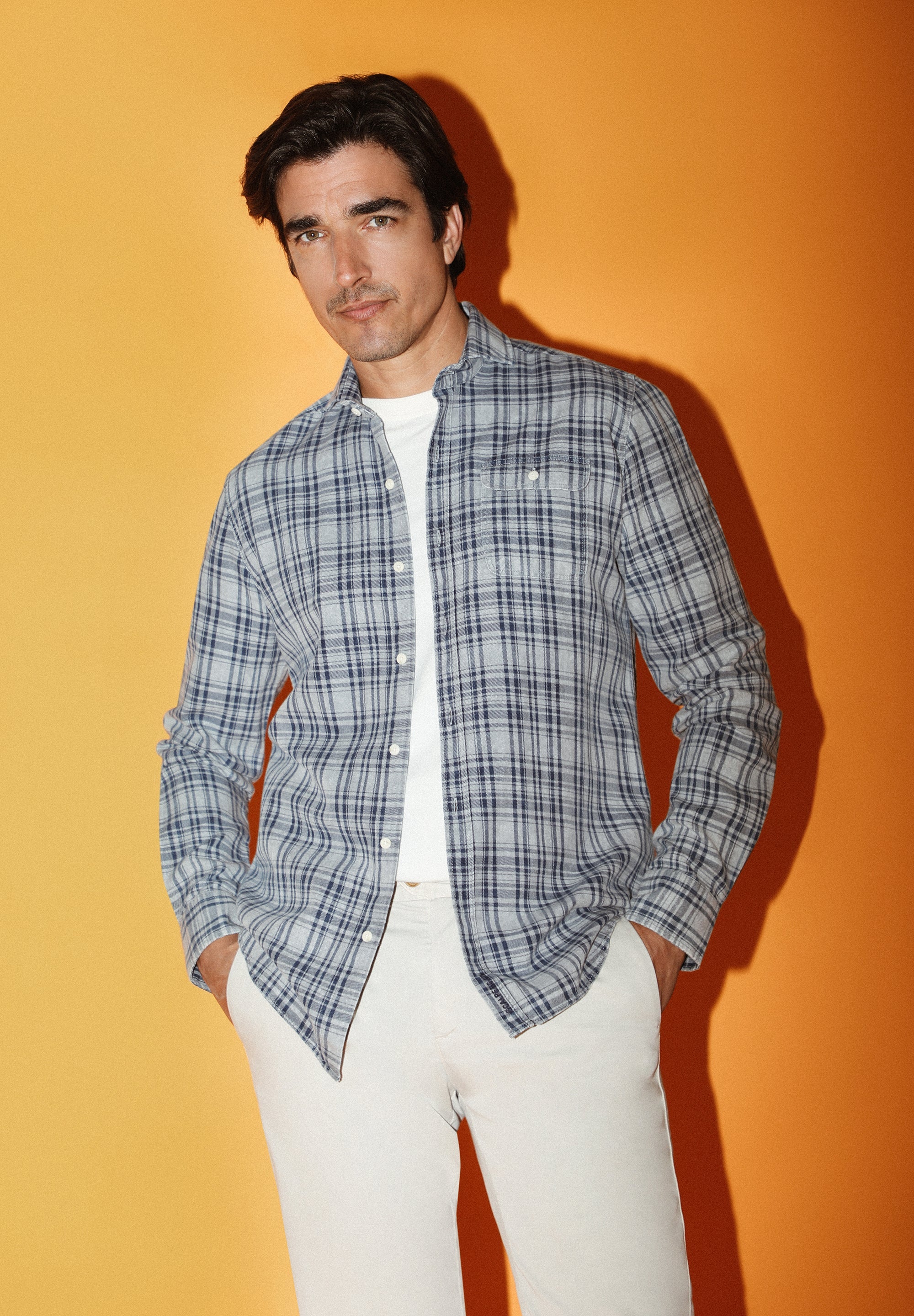 CAMISA CUADROS BOLSILLO BOTÓN