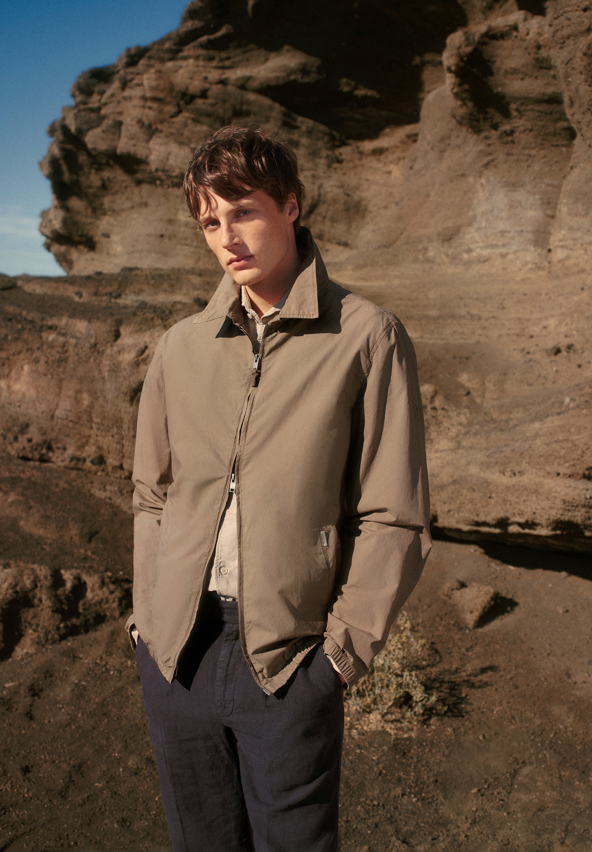 PANTALÓN PINZAS LINO