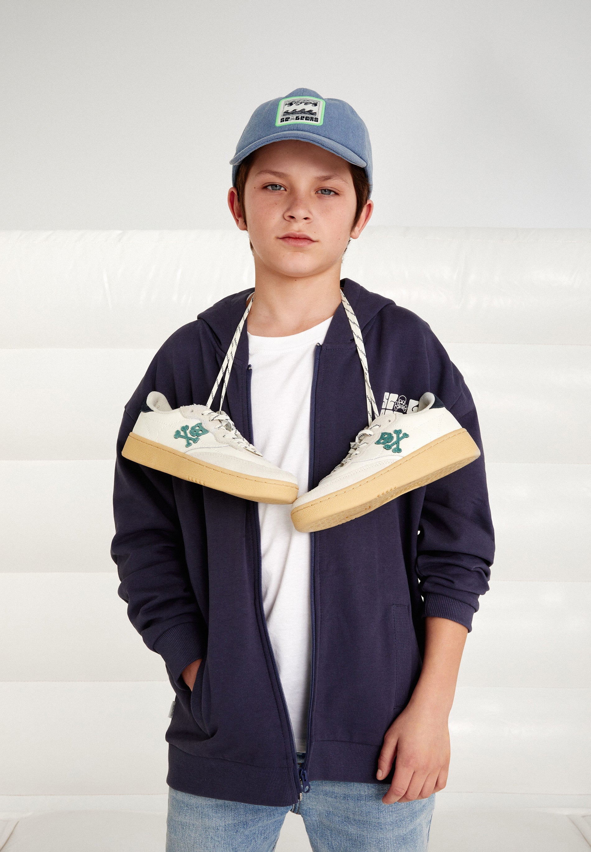 SNEAKERS SUELA CASCO