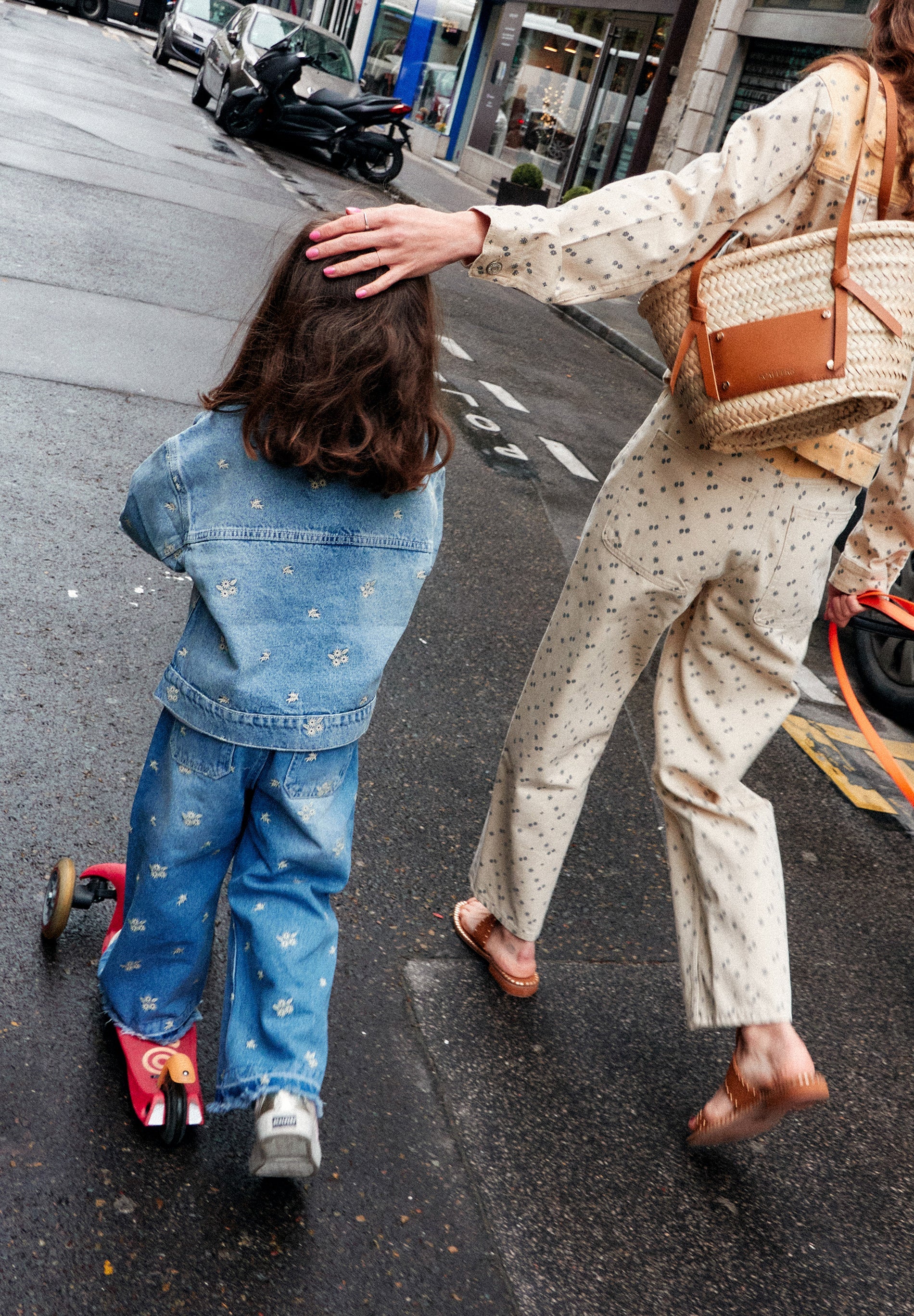 JEANS RECTOS MOTIVOS ÉTNICOS