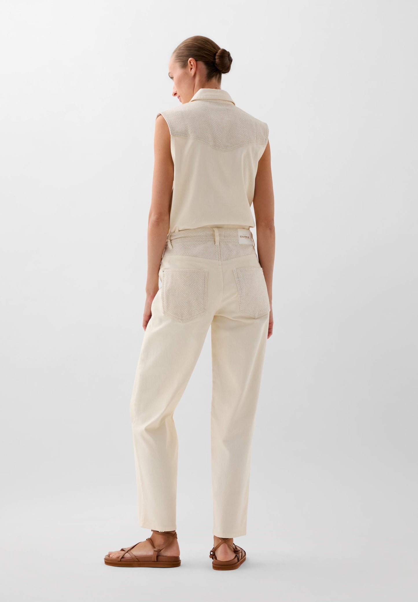 JEANS DETALLES CONTRASTE