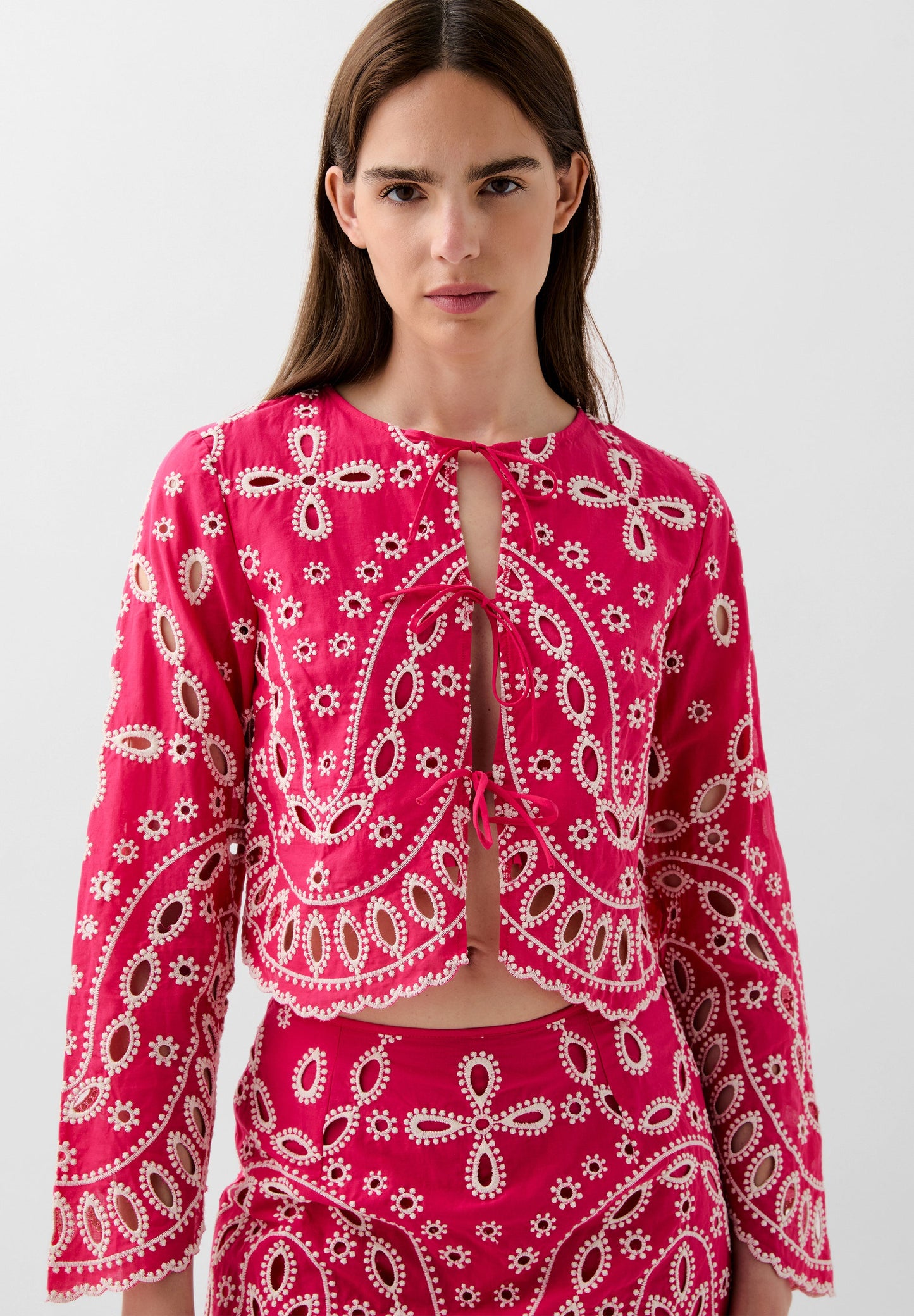 CAMISA BORDADOS CONTRASTE