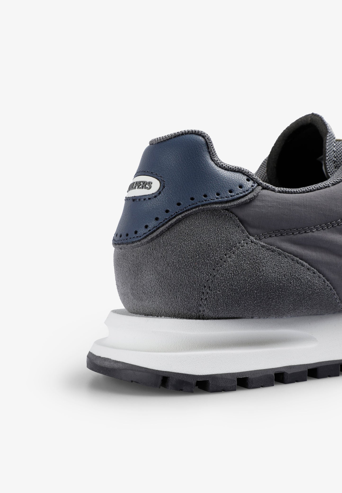 SNEAKERS LIGERAS CALAVERA CONTRASTE