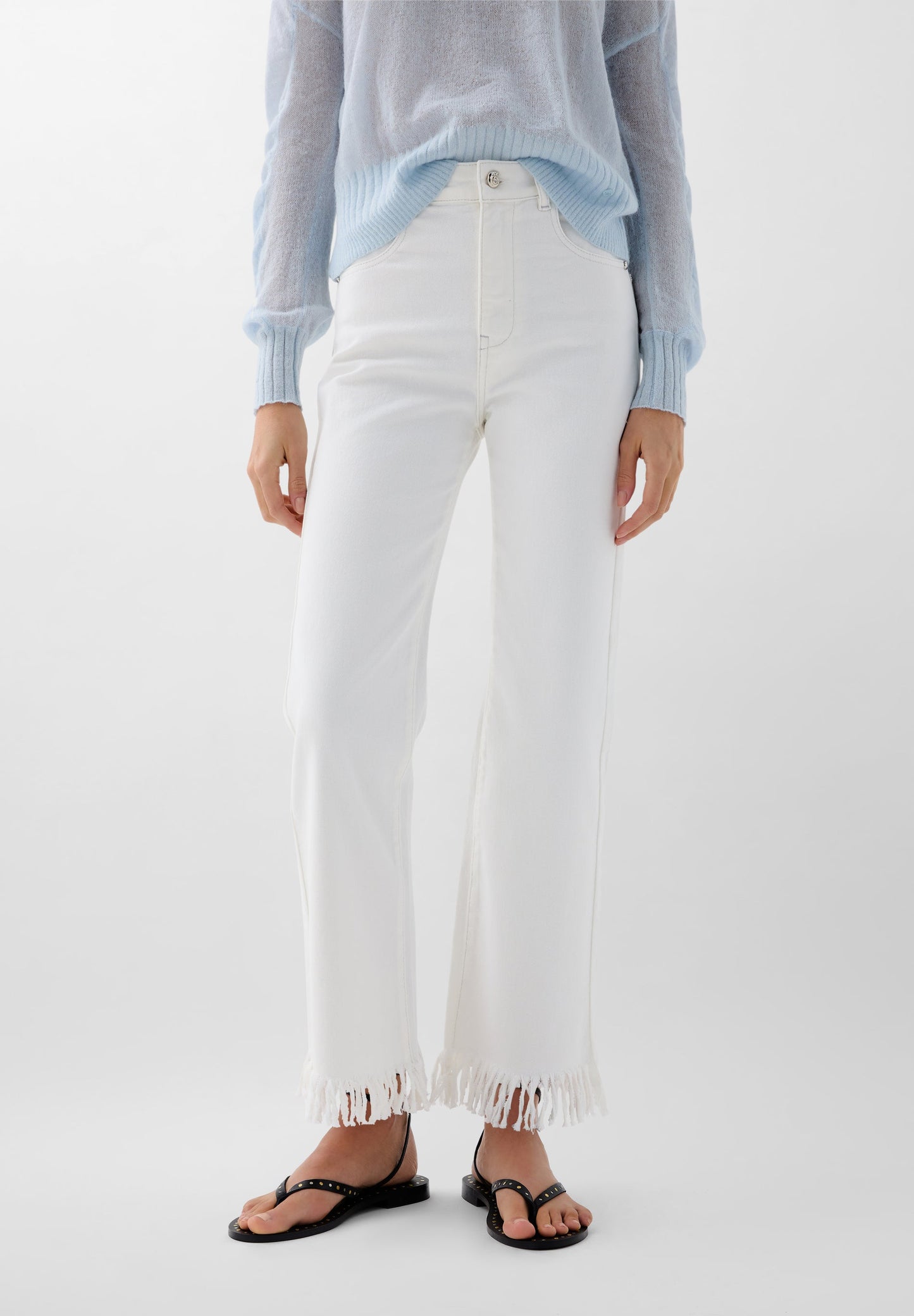 PANTALÓN VAQUERO FLECOS BORDADO