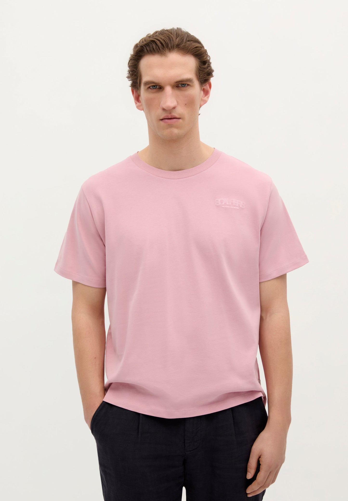 CAMISETA LOGO RELIEVE