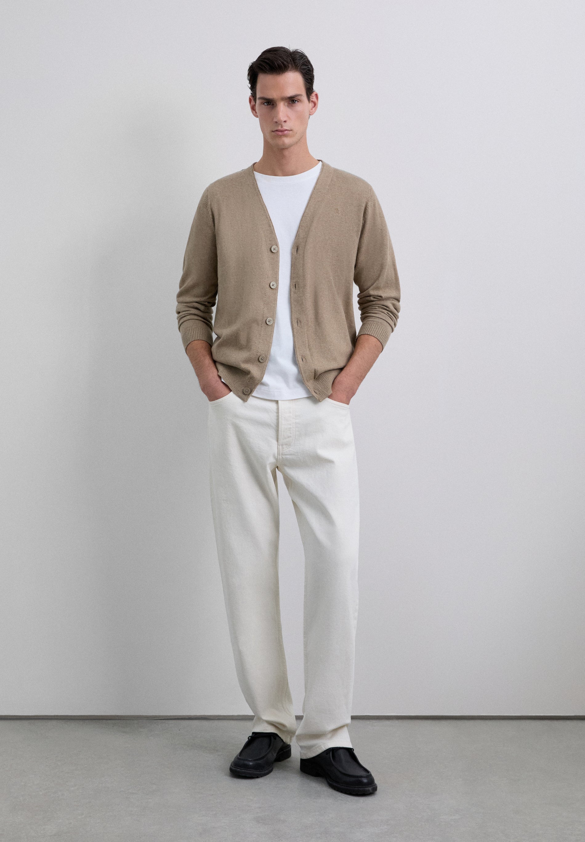 CÁRDIGAN CUELLO PICO ALGODÓN