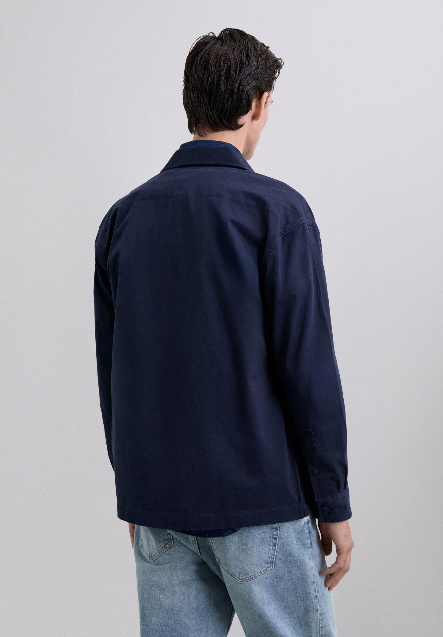 SOBRECAMISA BÁSICA CUELLO CLÁSICO