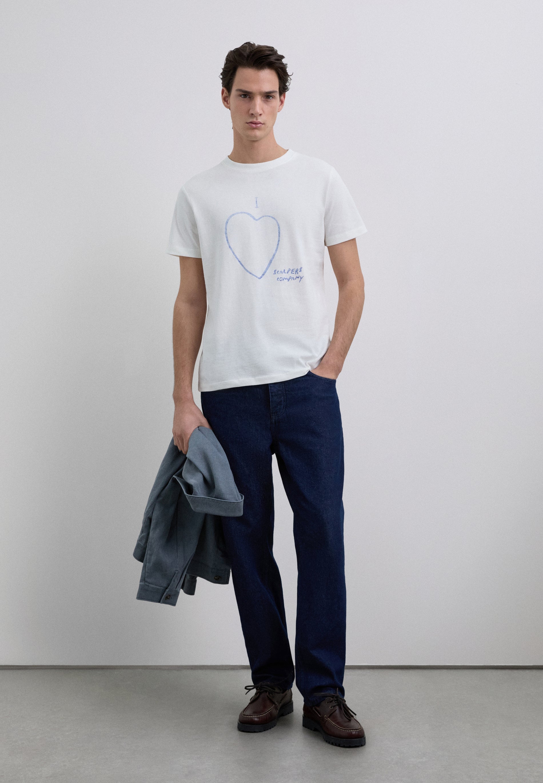 POLERA EFECTO LAVADO ESTAMPADA