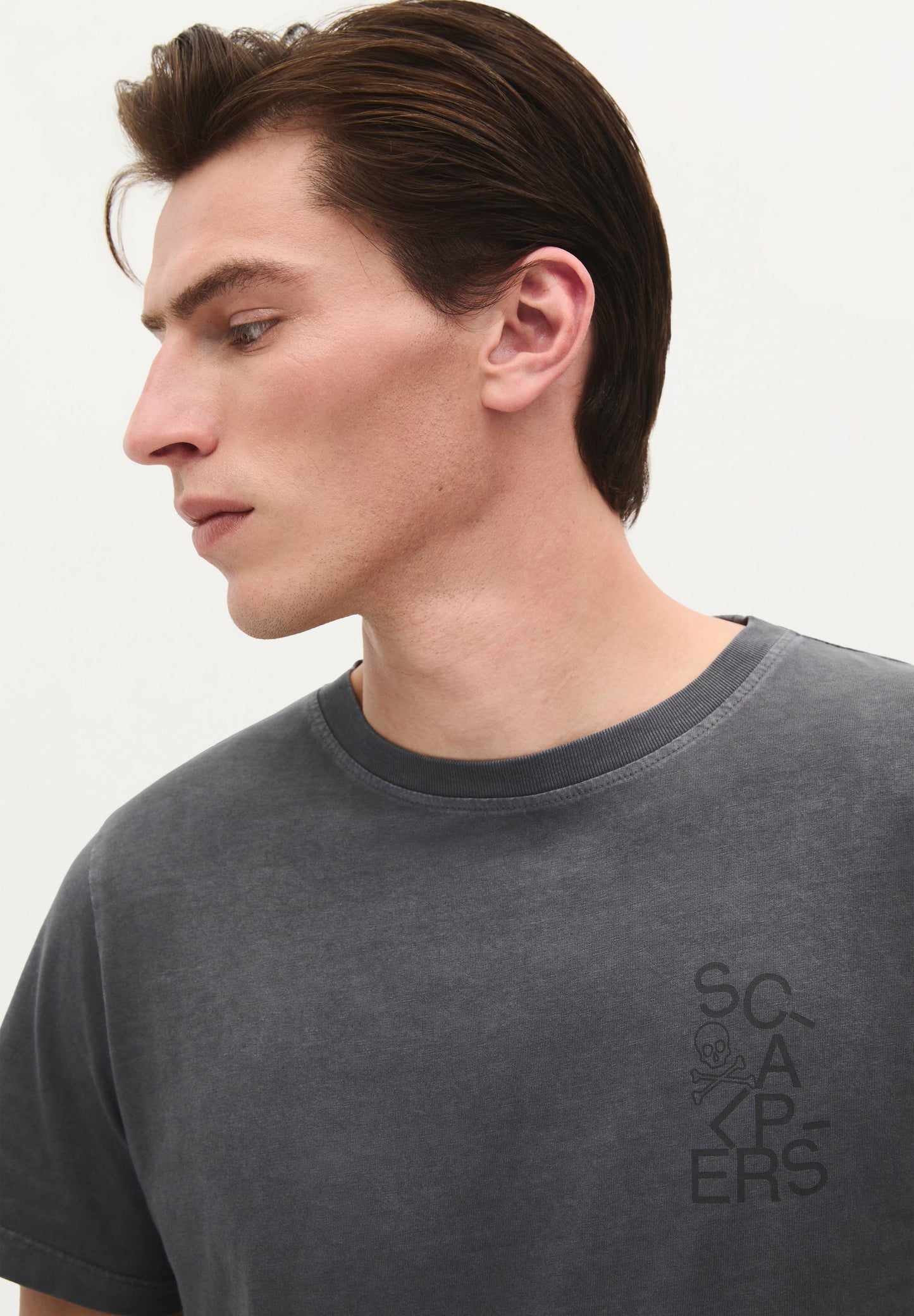 POLERA LOGO CALAVERA