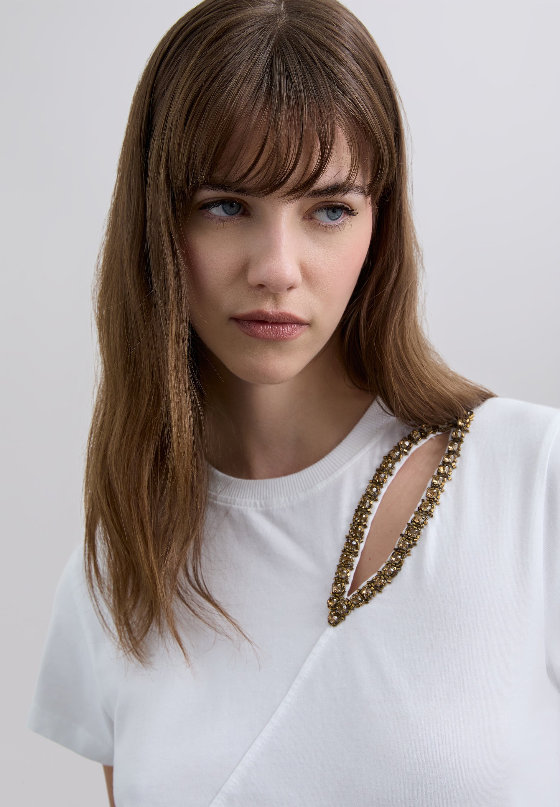 POLERA DETALLE ABERTURA