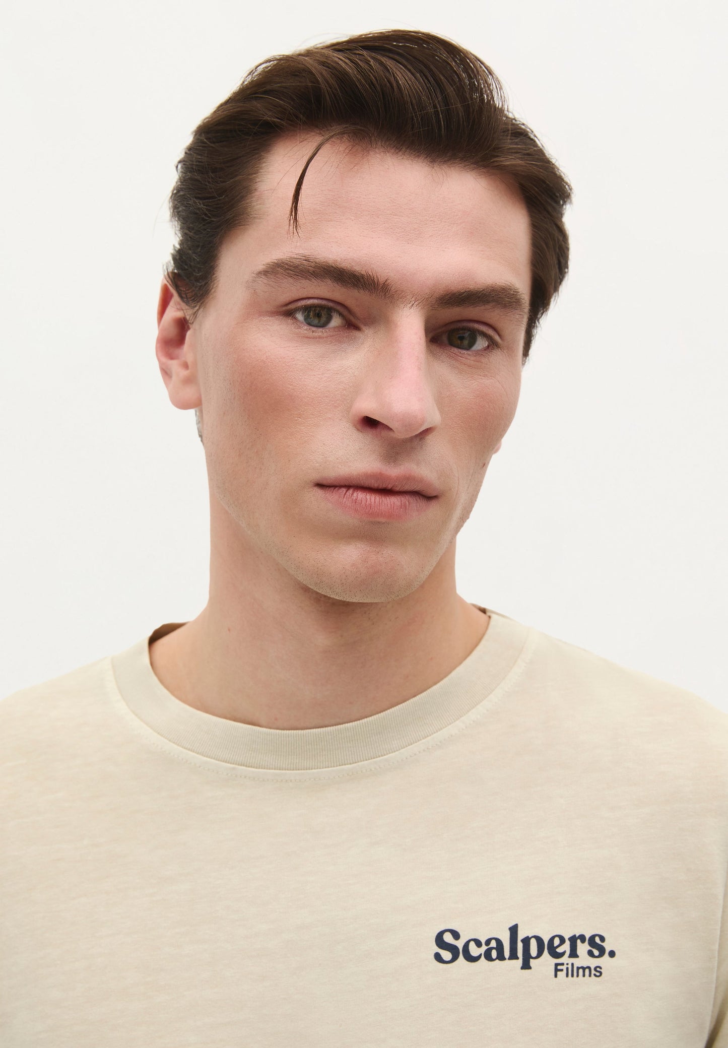 POLERA PRINT DIBUJO TRASERO