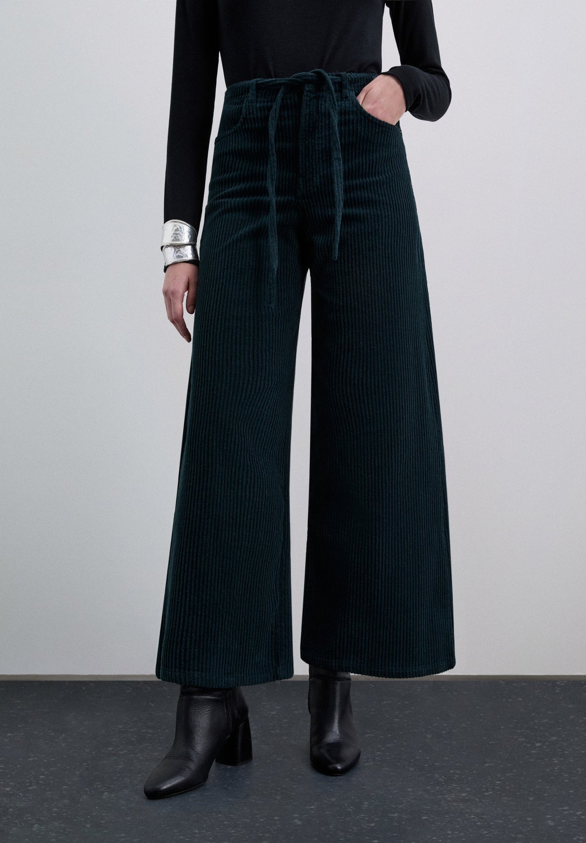 PANTALÓN LAZO DE PANA