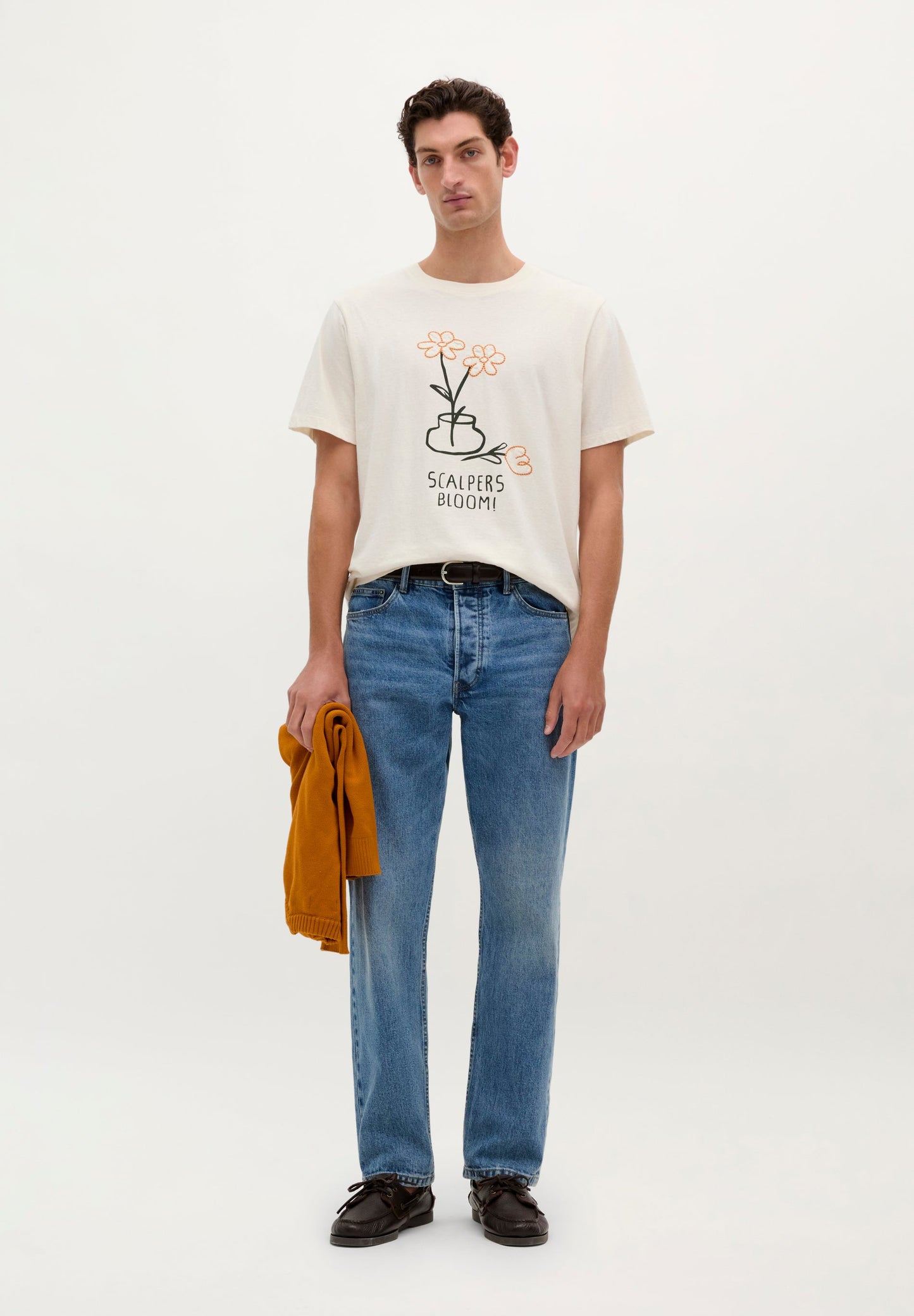 POLERA BLOOM BORDADA