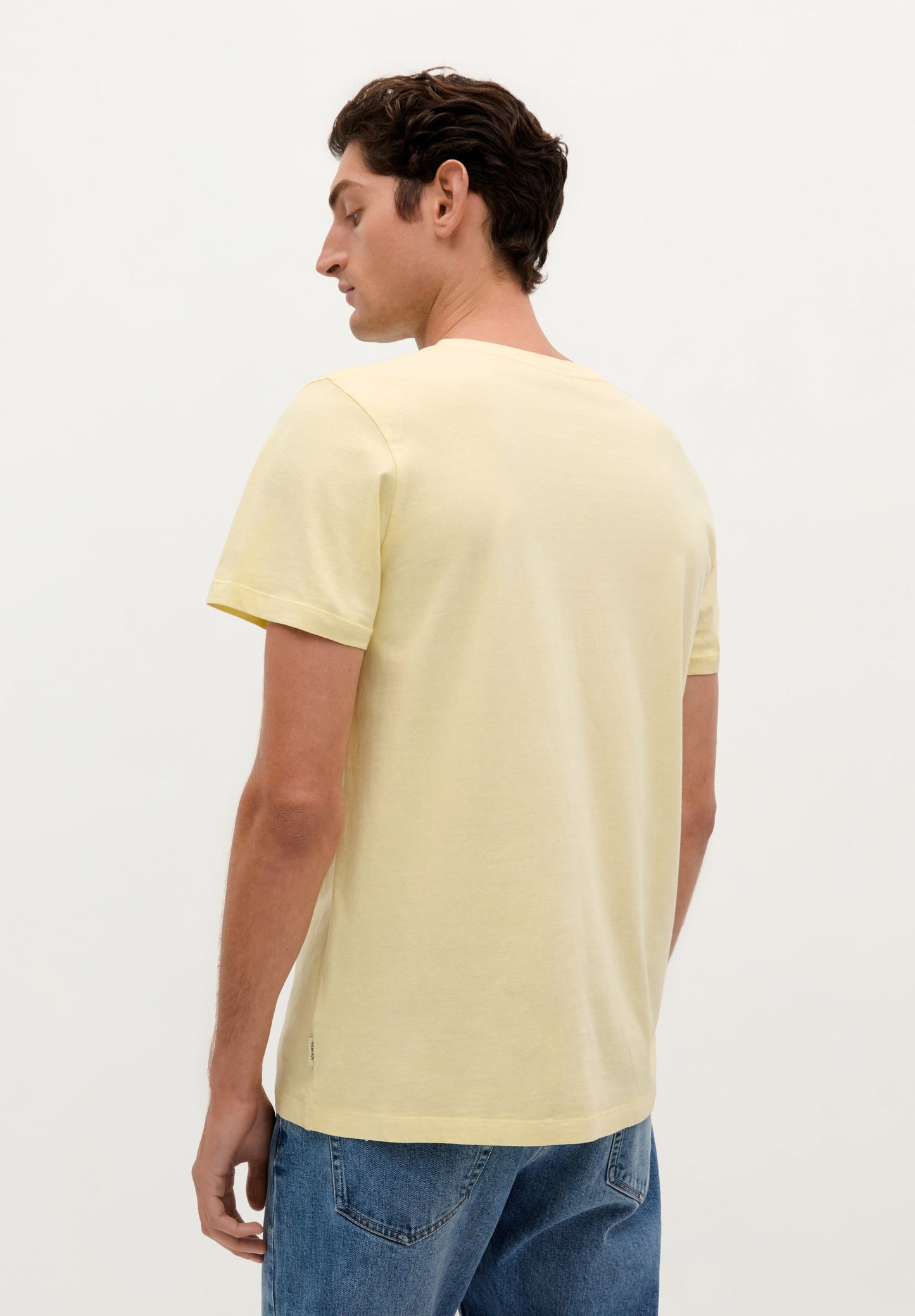 POLERA CALAVERA BORDADA TONO