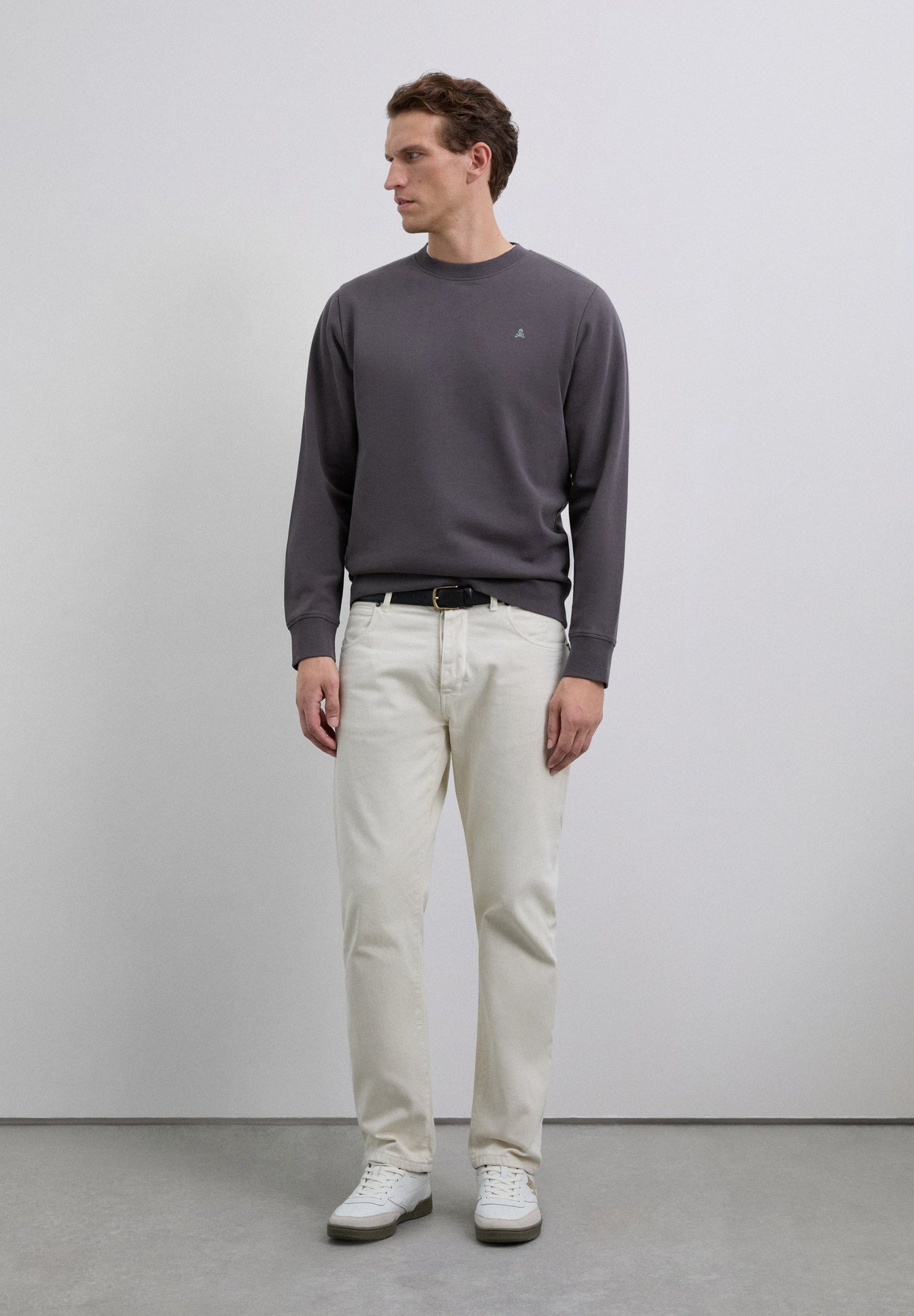 POLERÓN BORDADA CONTRASTE ALGODÓN