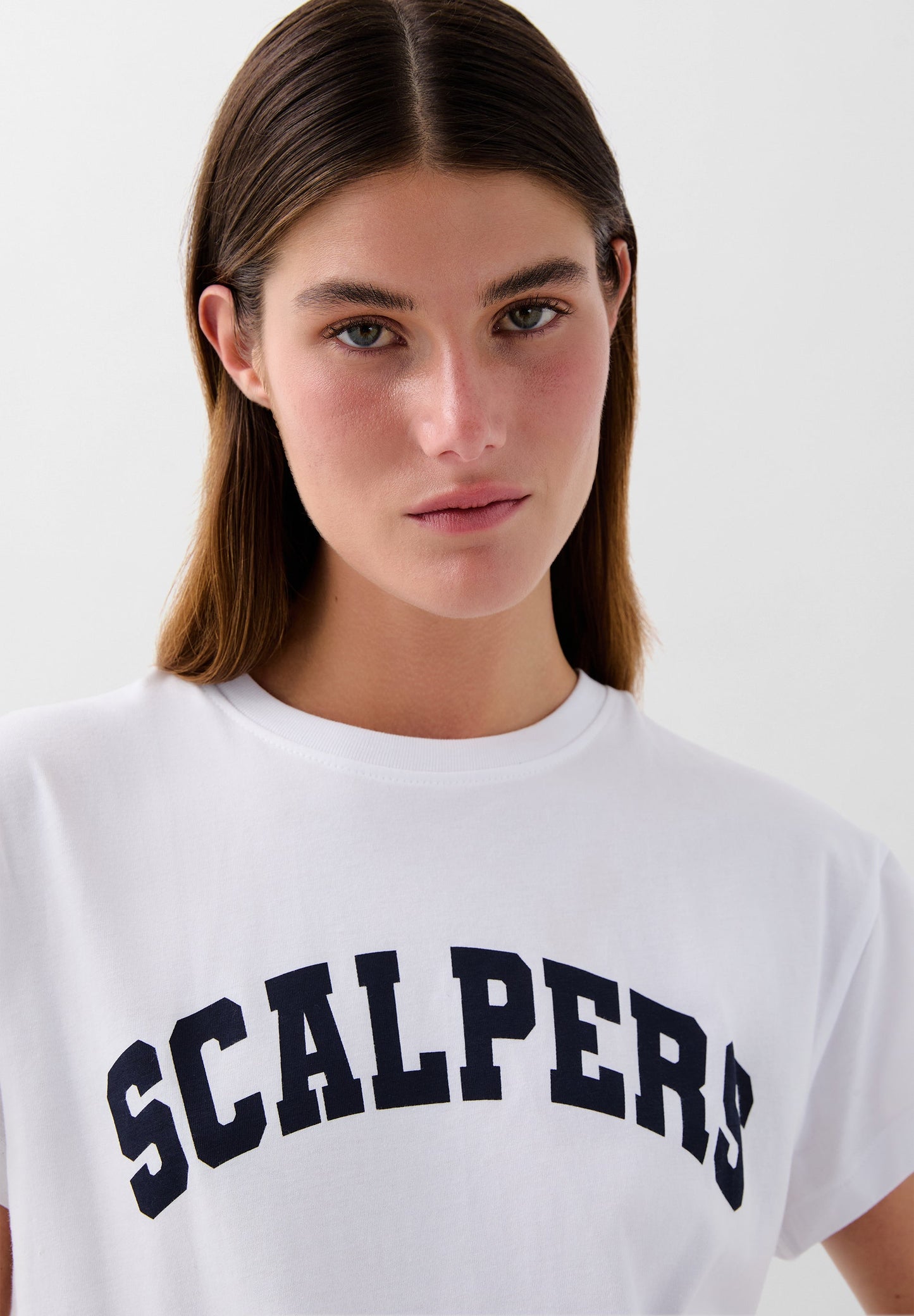 POLERA PRINT LOGO FRONTAL